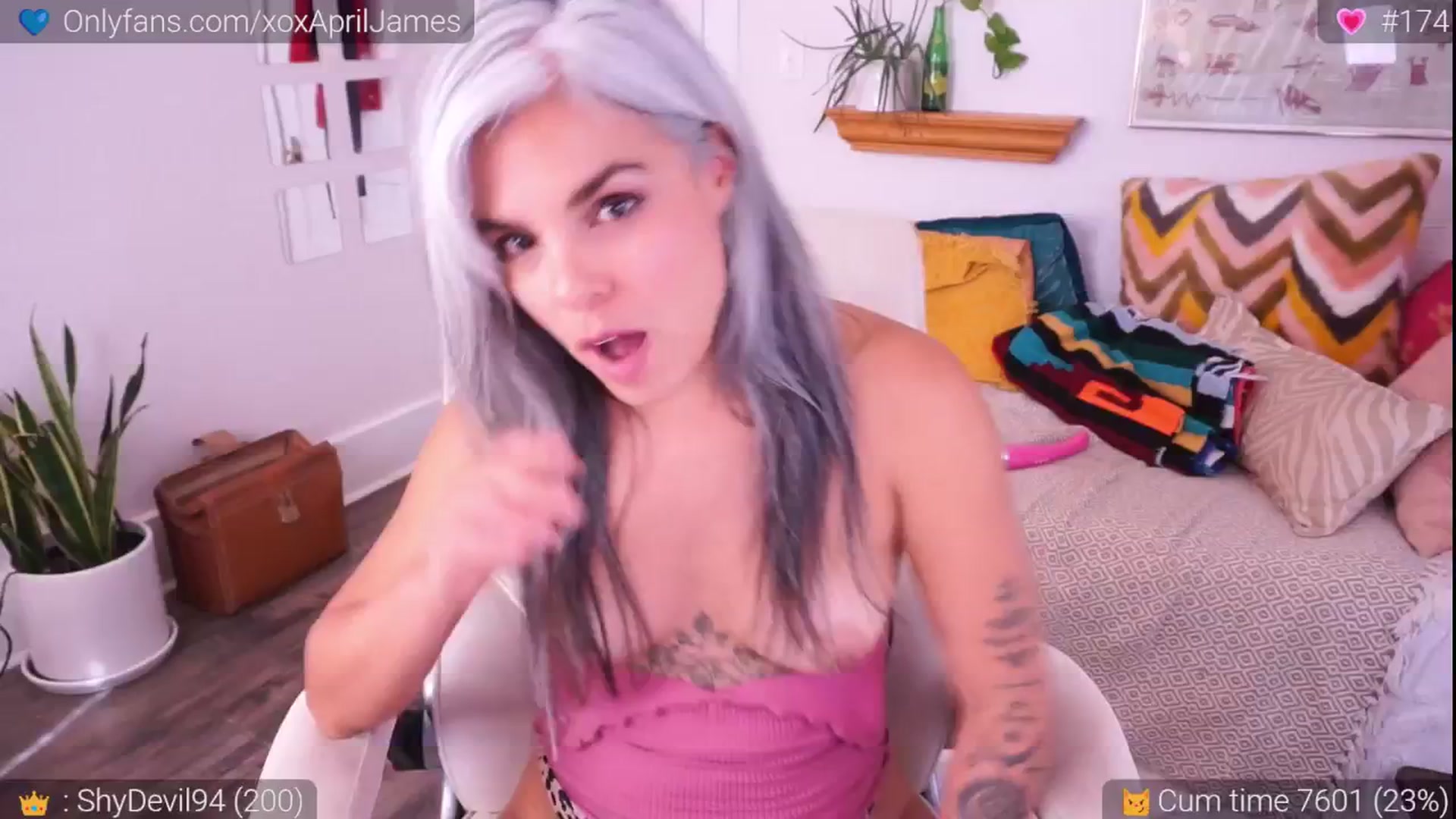 Gallery image thumbnail from AprilJames's myfreecams stream on, 08/02/2024, 22:31 image 16 of 20