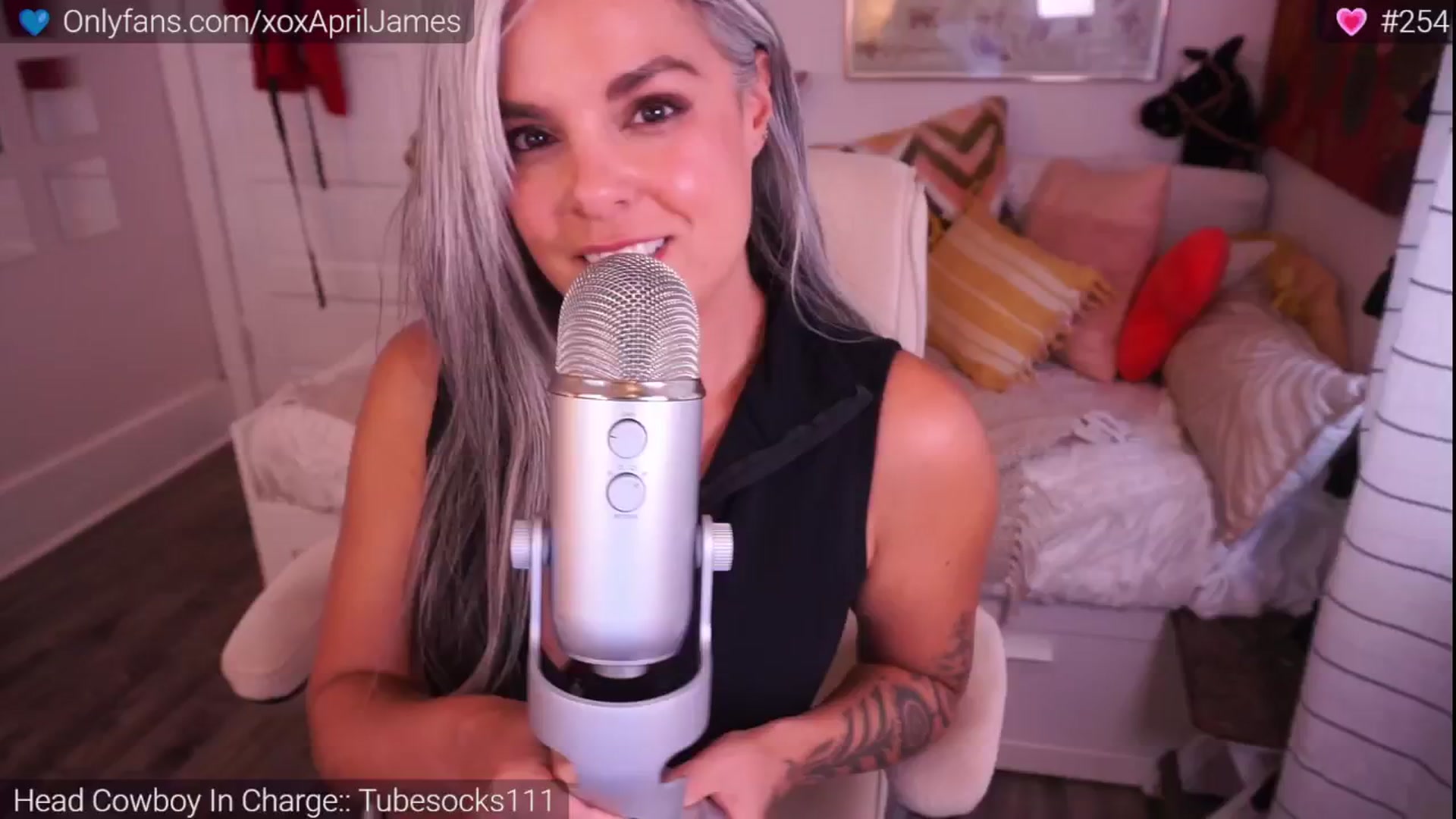 Gallery image thumbnail from AprilJames's myfreecams stream on, 08/22/2024, 22:49 image 15 of 20