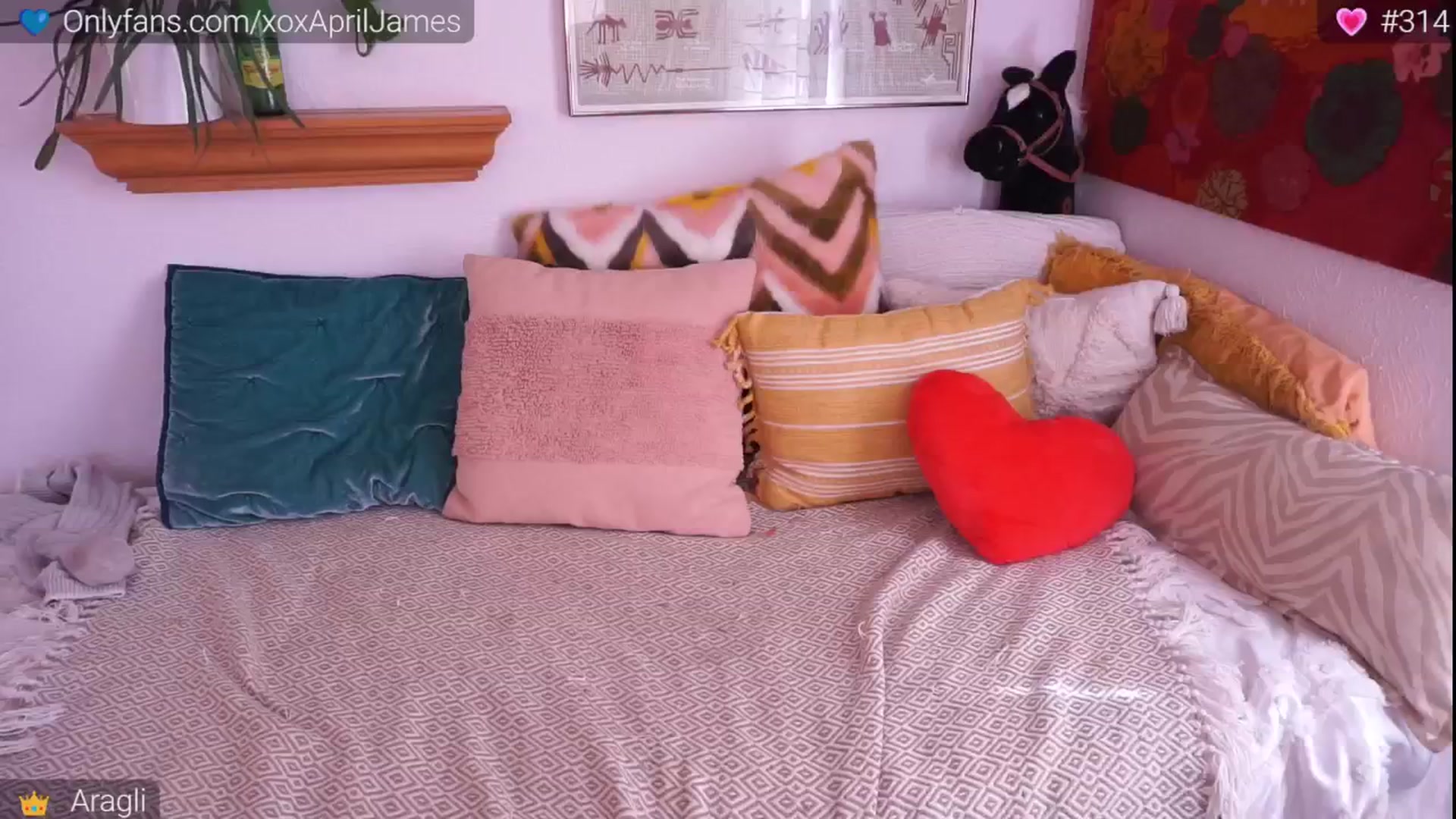 Gallery image thumbnail from AprilJames's myfreecams stream on, 08/31/2024, 20:45 image 12 of 20