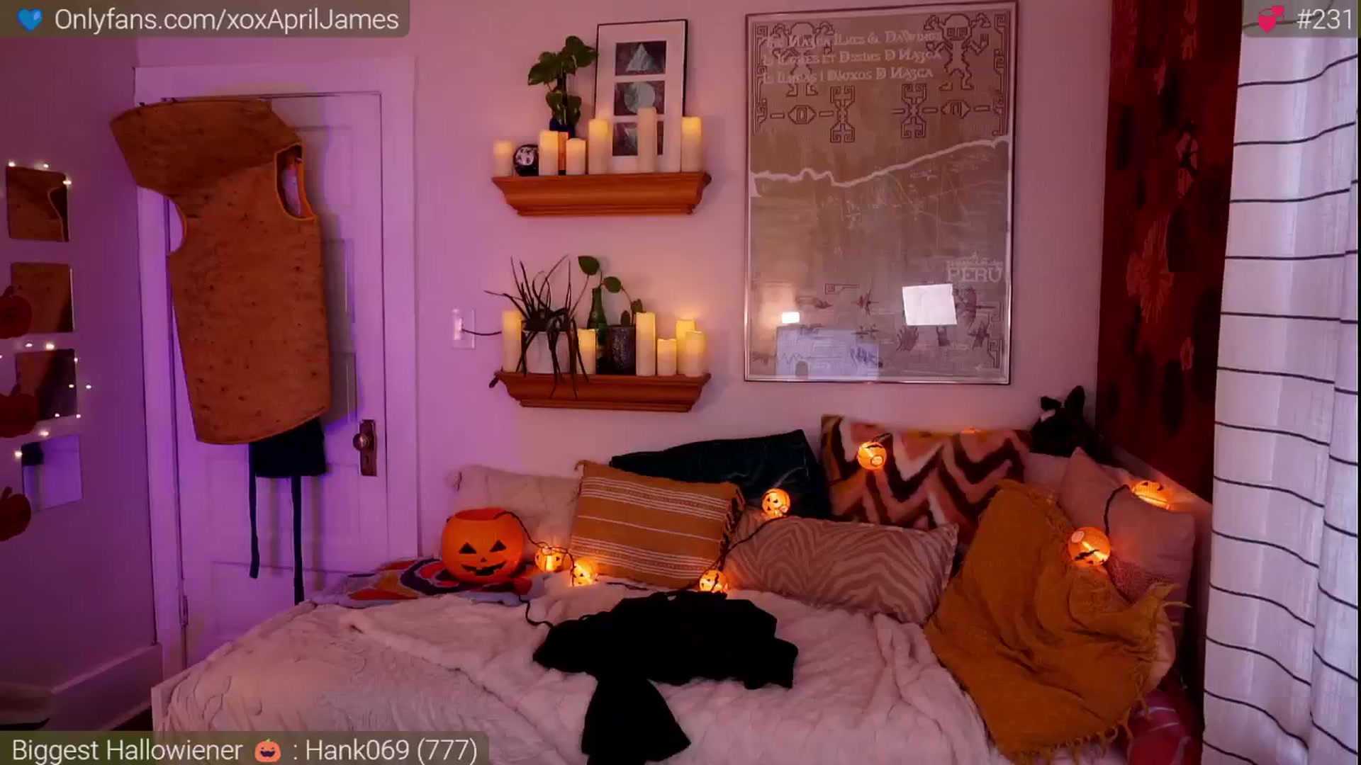 Gallery image thumbnail from AprilJames's myfreecams stream on, 10/18/2024, 24:55 image 5 of 20