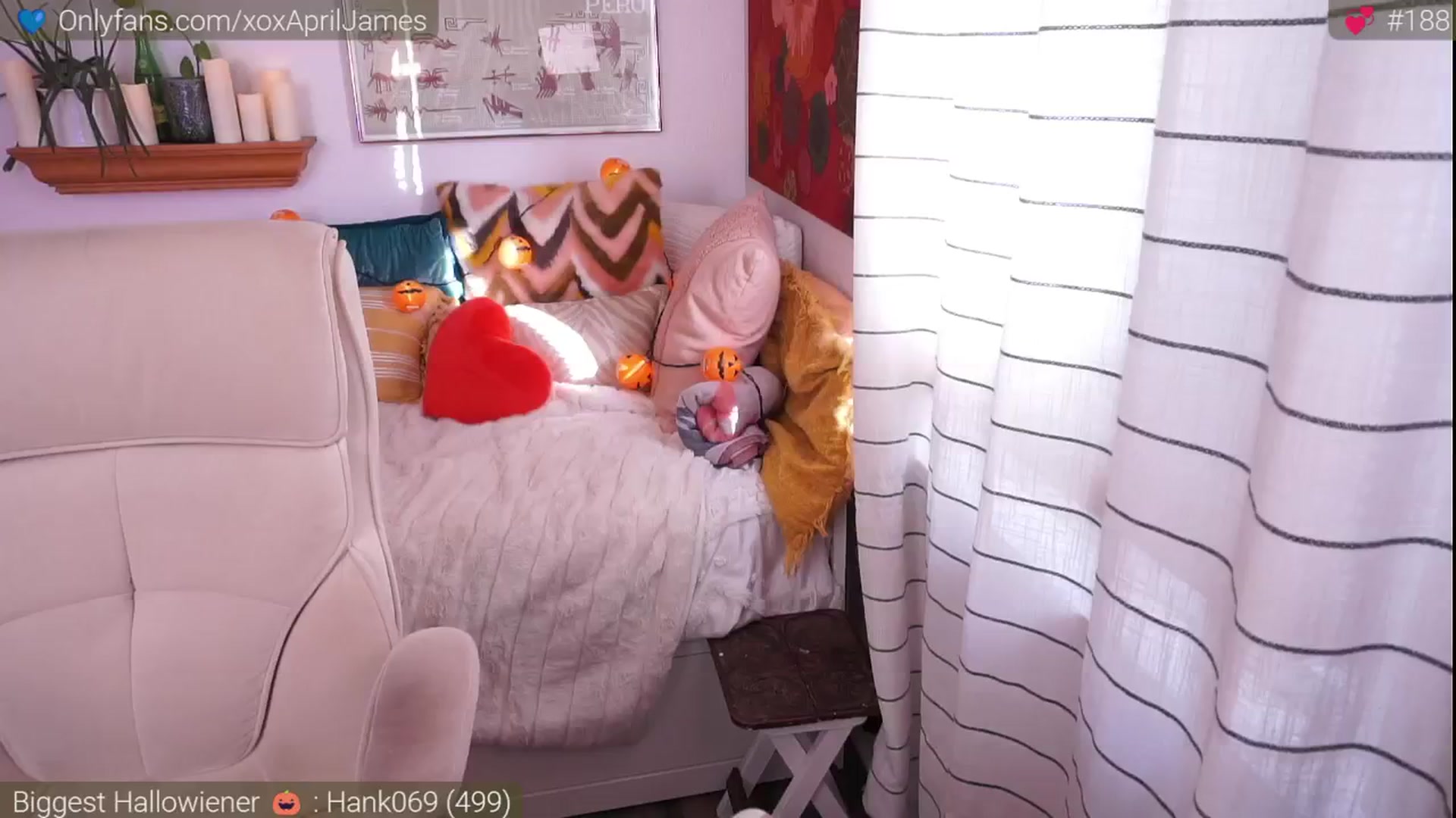 Gallery image thumbnail from AprilJames's myfreecams stream on, 10/25/2024, 22:40 image 18 of 20
