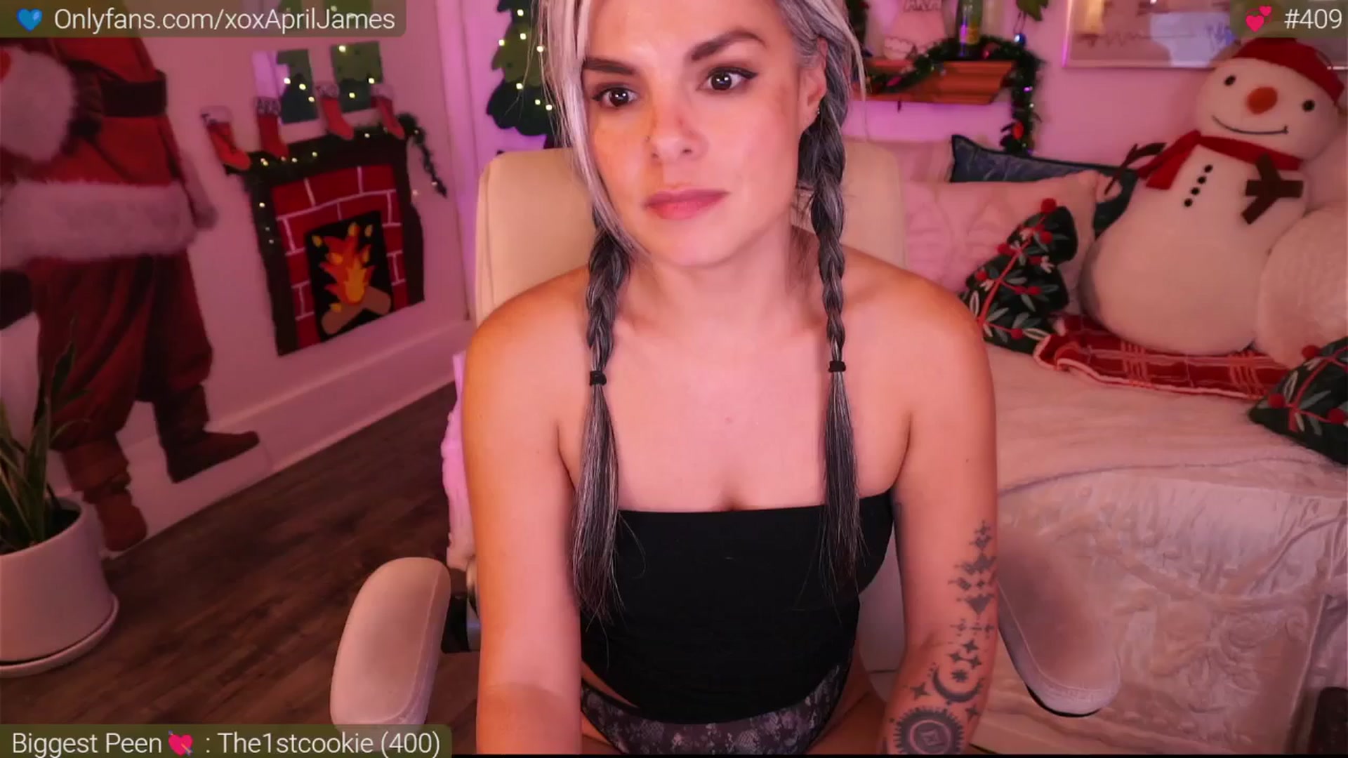 Gallery image thumbnail from AprilJames's myfreecams stream on, 12/07/2024, 24:45 image 15 of 20