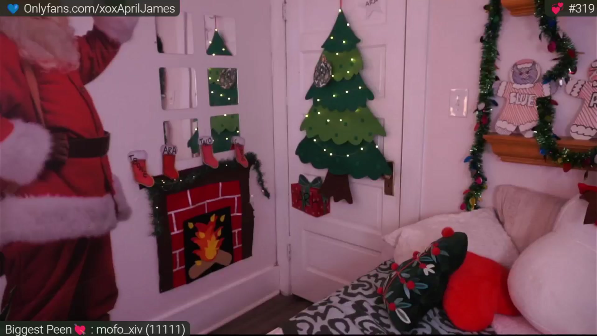 Gallery image thumbnail from AprilJames's myfreecams stream on, 12/08/2024, 21:08 image 14 of 20