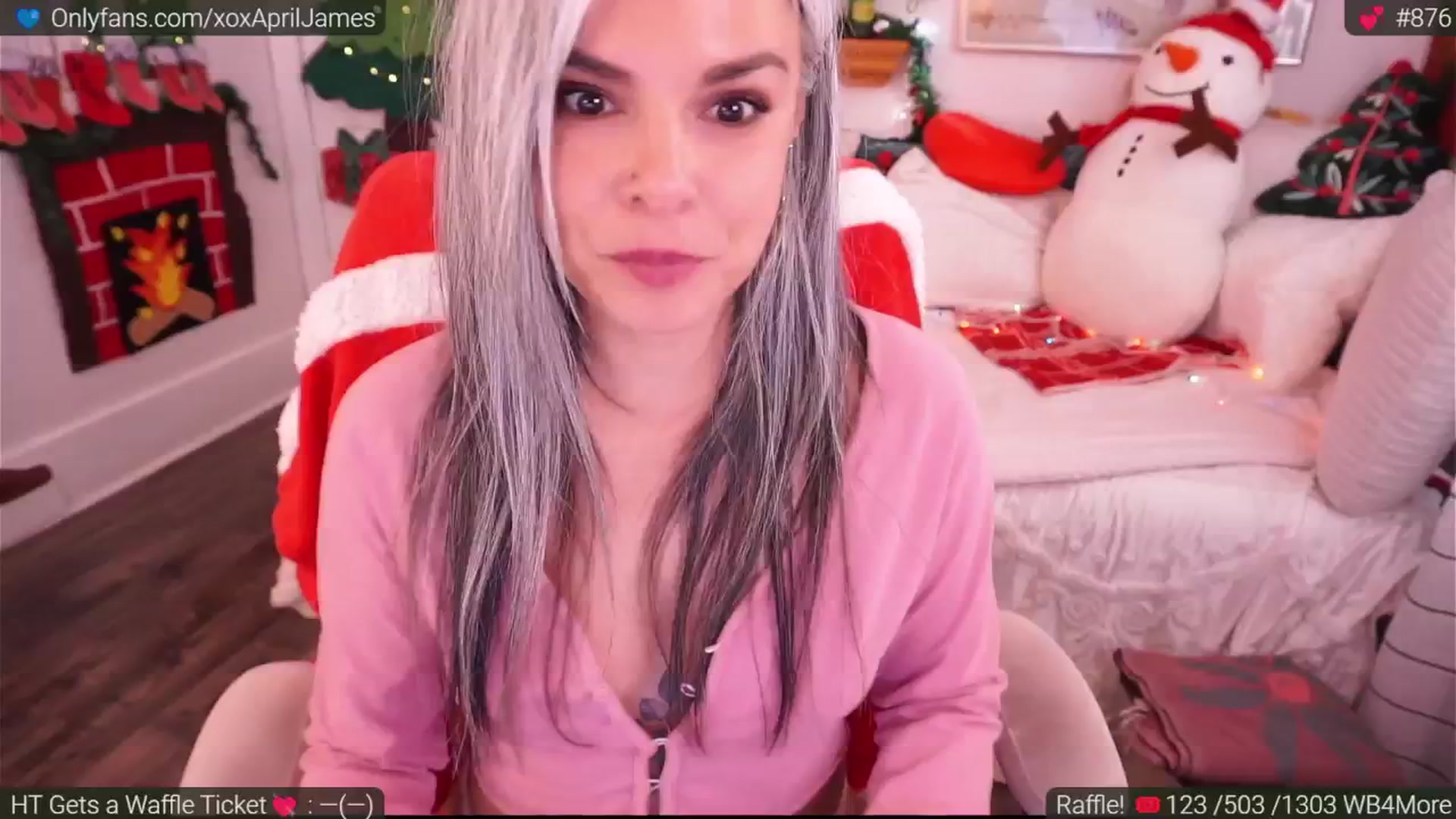 Gallery image thumbnail from AprilJames's myfreecams stream on, 12/23/2024, 24:03 image 1 of 20
