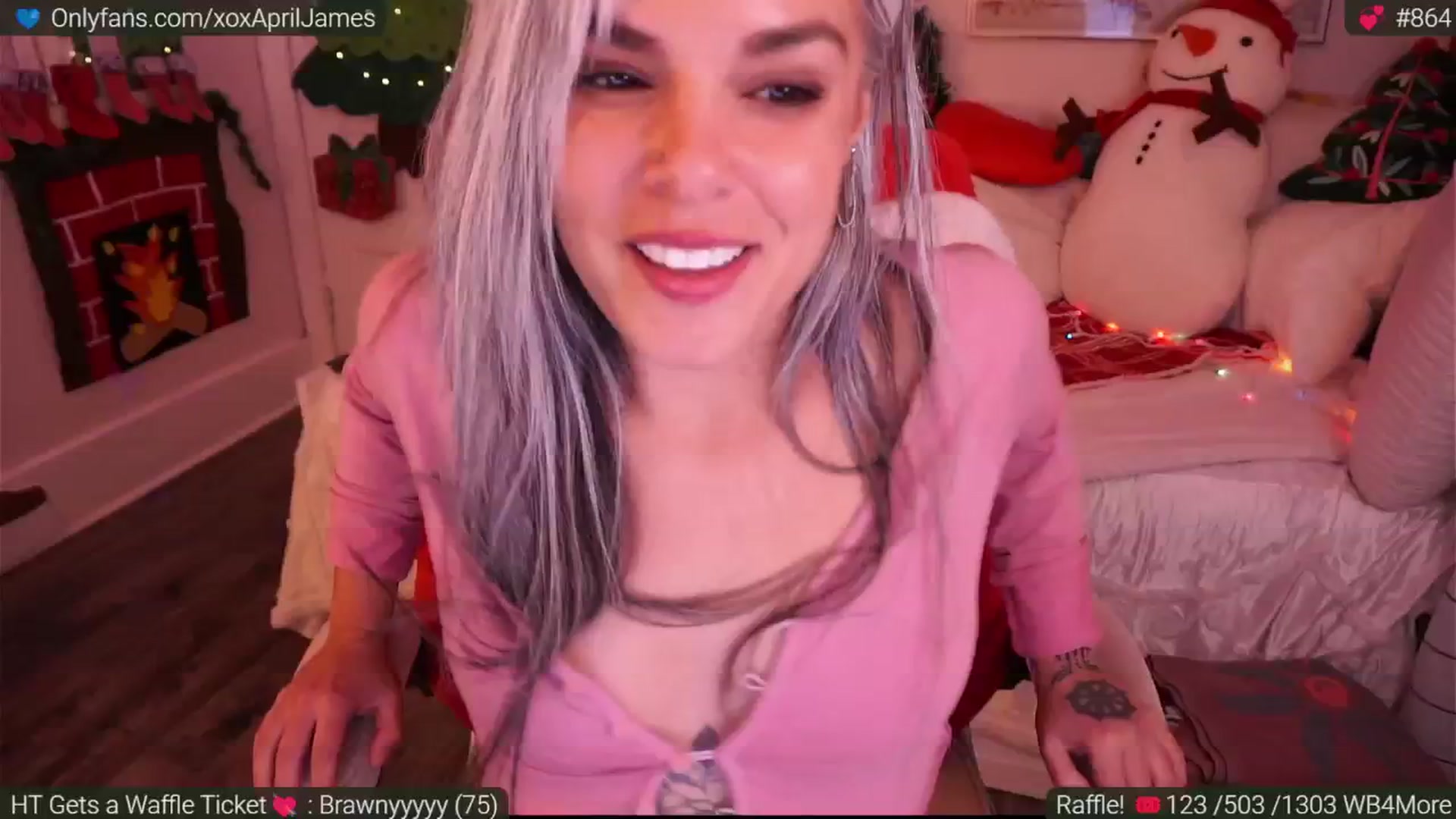 Gallery image thumbnail from AprilJames's myfreecams stream on, 12/23/2024, 24:03 image 17 of 20