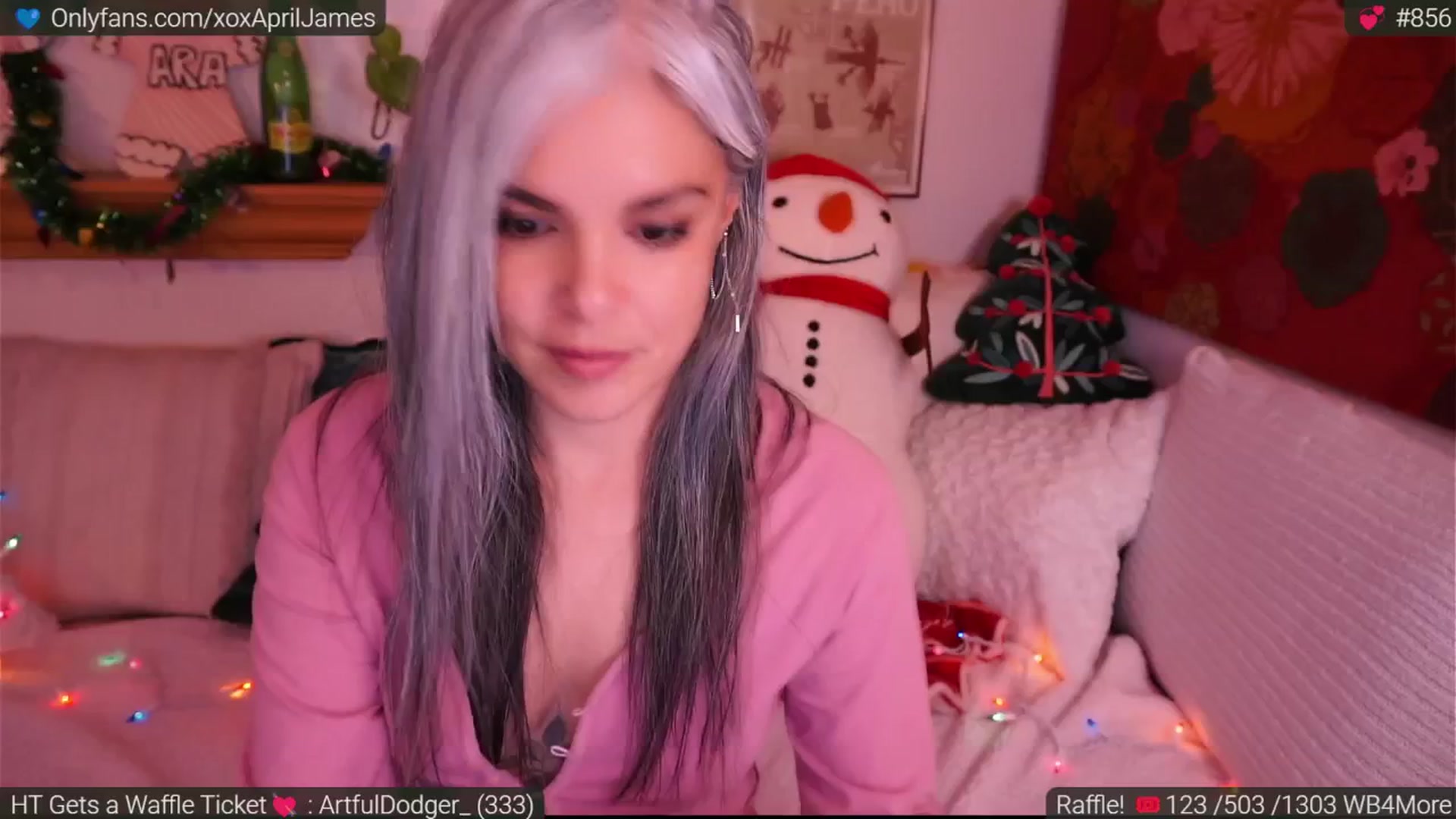 Gallery image thumbnail from AprilJames's myfreecams stream on, 12/23/2024, 04:12 image 5 of 20
