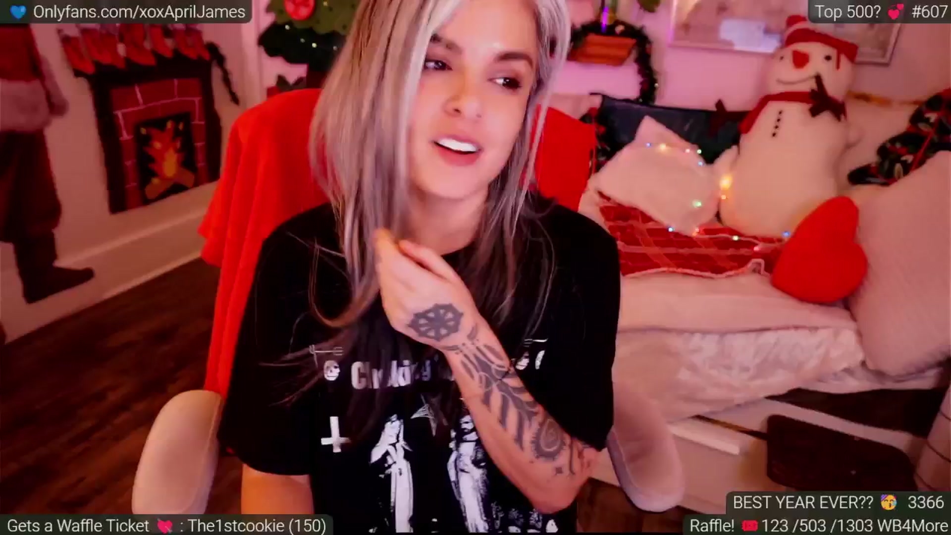 Gallery image thumbnail from AprilJames's myfreecams stream on, 12/30/2024, 01:34 image 17 of 20