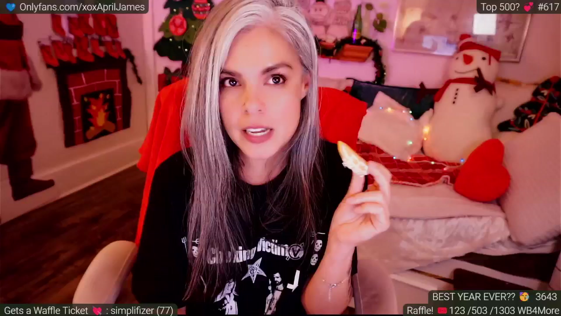 Gallery image thumbnail from AprilJames's myfreecams stream on, 12/30/2024, 01:34 image 16 of 20