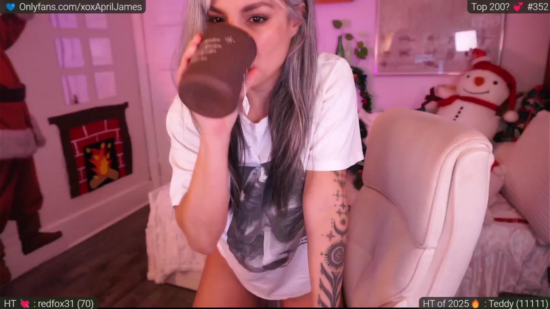 Gallery image thumbnail from AprilJames's myfreecams stream on, 01/06/2025, 24:01 image 12 of 20