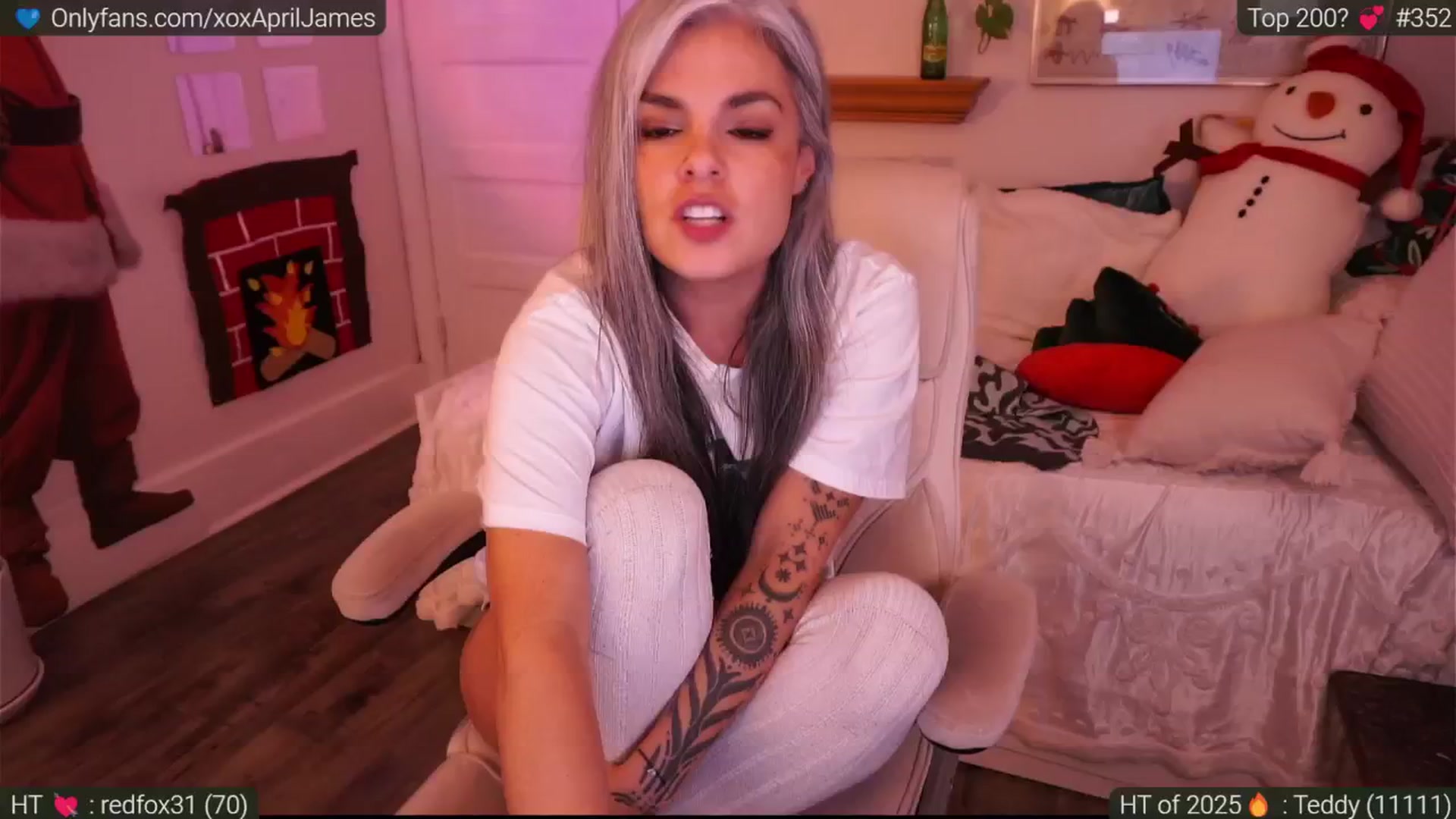 Gallery image thumbnail from AprilJames's myfreecams stream on, 01/06/2025, 24:01 image 19 of 20