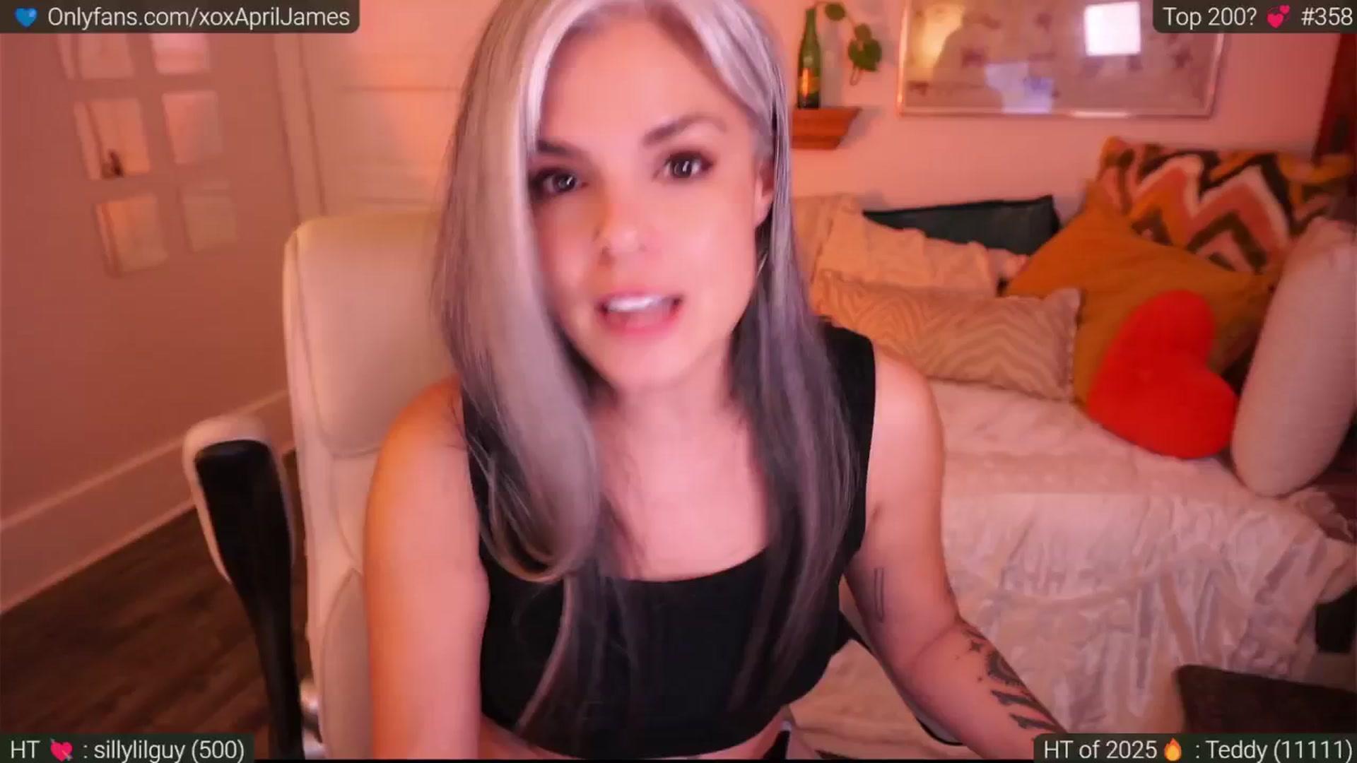 Gallery image thumbnail from AprilJames's myfreecams stream on, 01/08/2025, 02:05 image 6 of 20