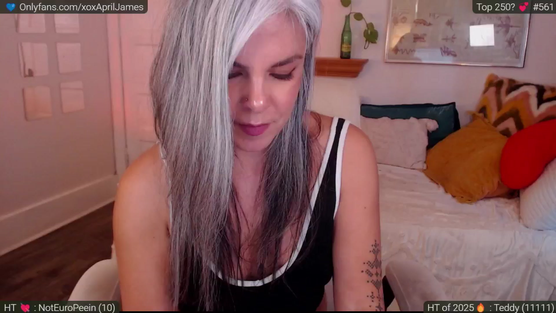 Gallery image thumbnail from AprilJames's myfreecams stream on, 01/16/2025, 23:48 image 9 of 20