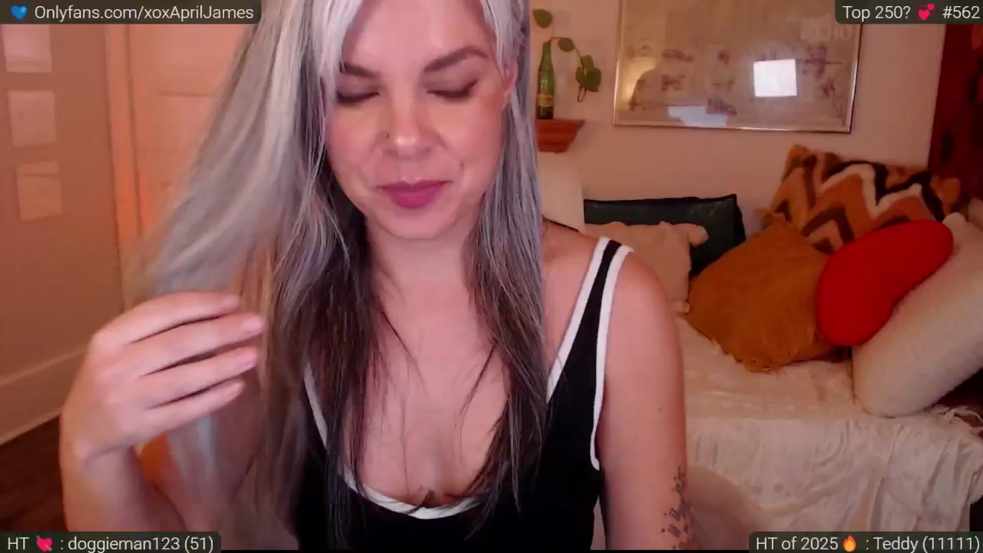 Gallery image thumbnail from AprilJames's myfreecams stream on, 01/17/2025, 01:04 image 10 of 20