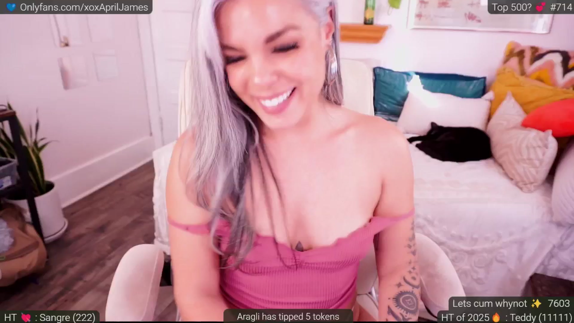 Gallery image thumbnail from AprilJames's myfreecams stream on, 01/27/2025, 24:02 image 6 of 20