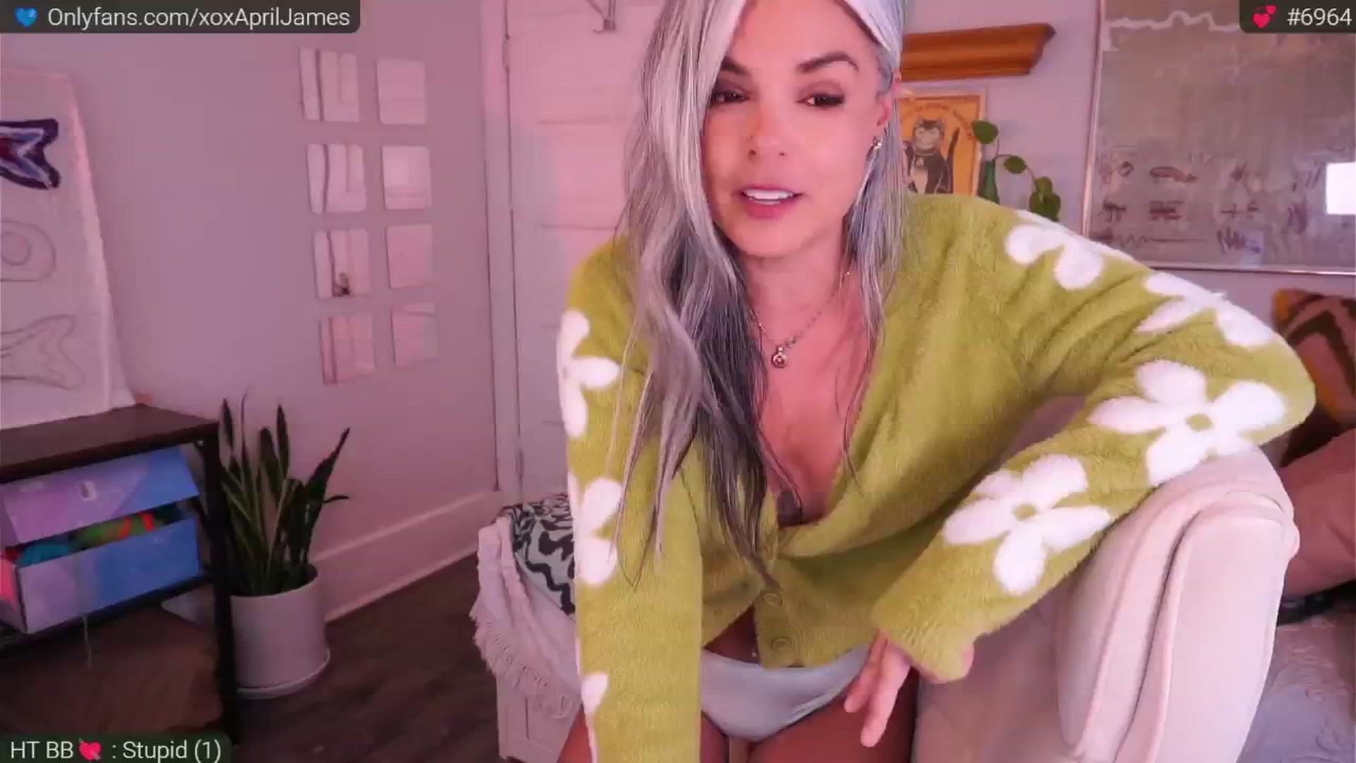 Gallery image thumbnail from AprilJames's myfreecams stream on, 03/05/2025, 02:22 image 2 of 20
