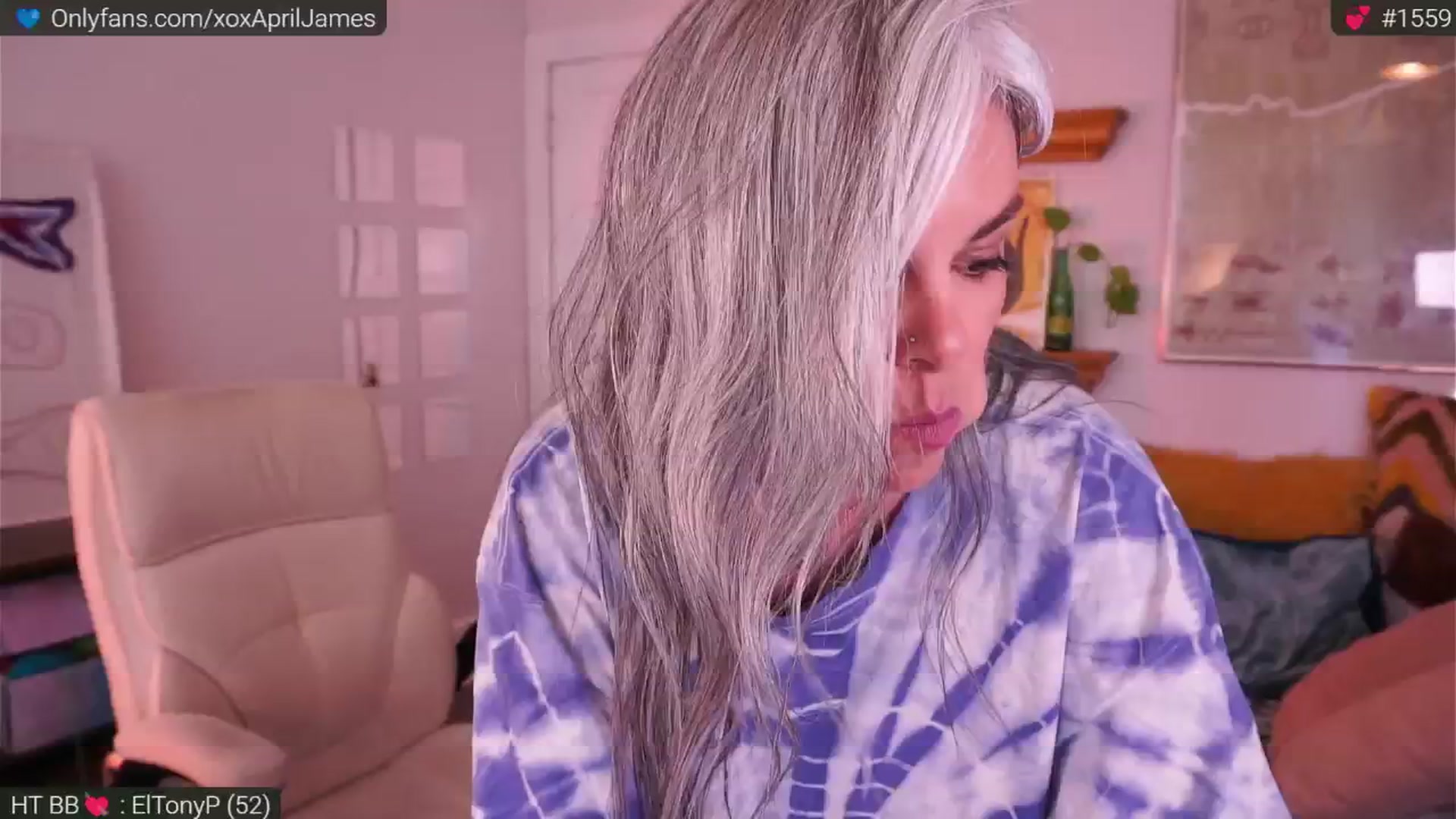 Gallery image thumbnail from AprilJames's myfreecams stream on, 03/06/2025, 24:00 image 17 of 20