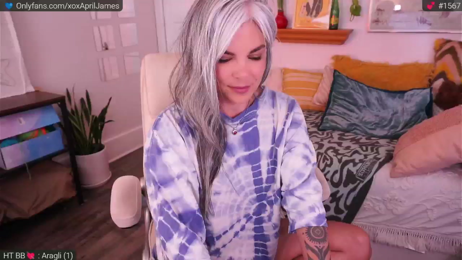 Gallery image thumbnail from AprilJames's myfreecams stream on, 03/06/2025, 24:00 image 10 of 20