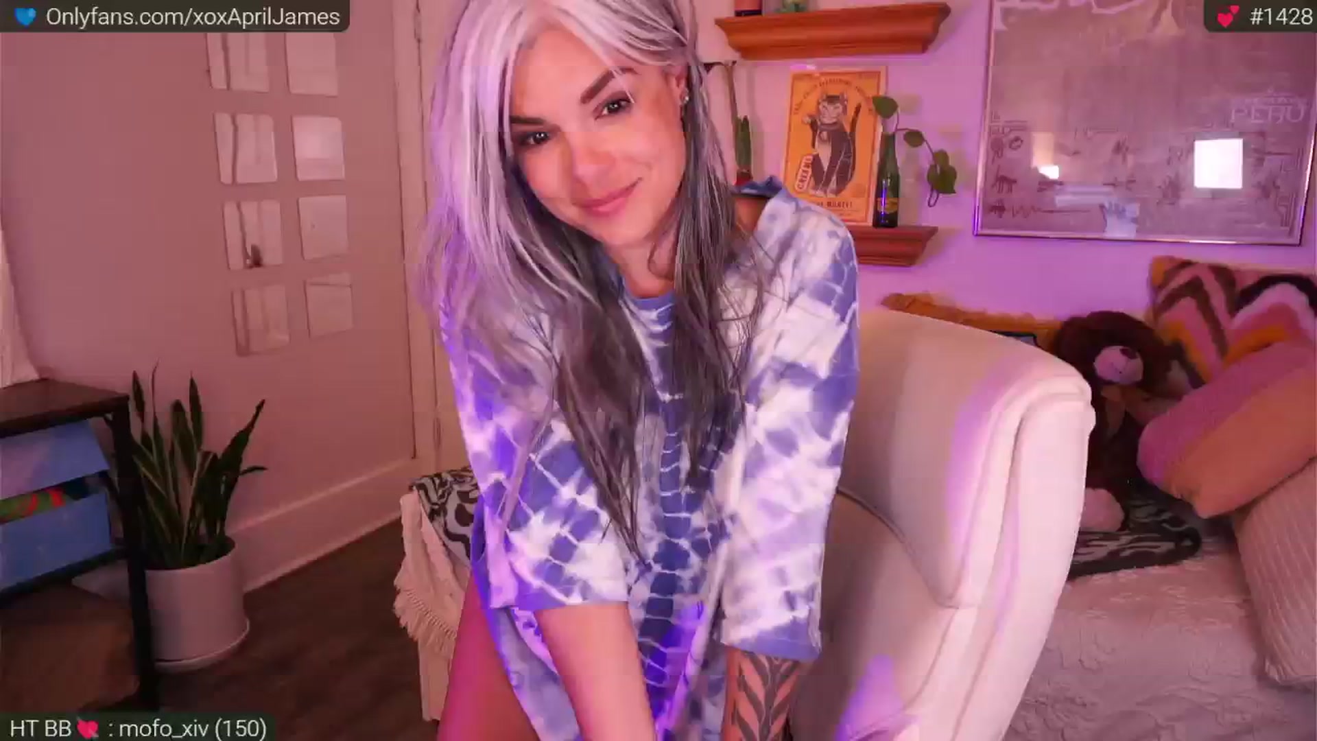 Gallery image thumbnail from AprilJames's myfreecams stream on, 03/06/2025, 01:31 image 17 of 20