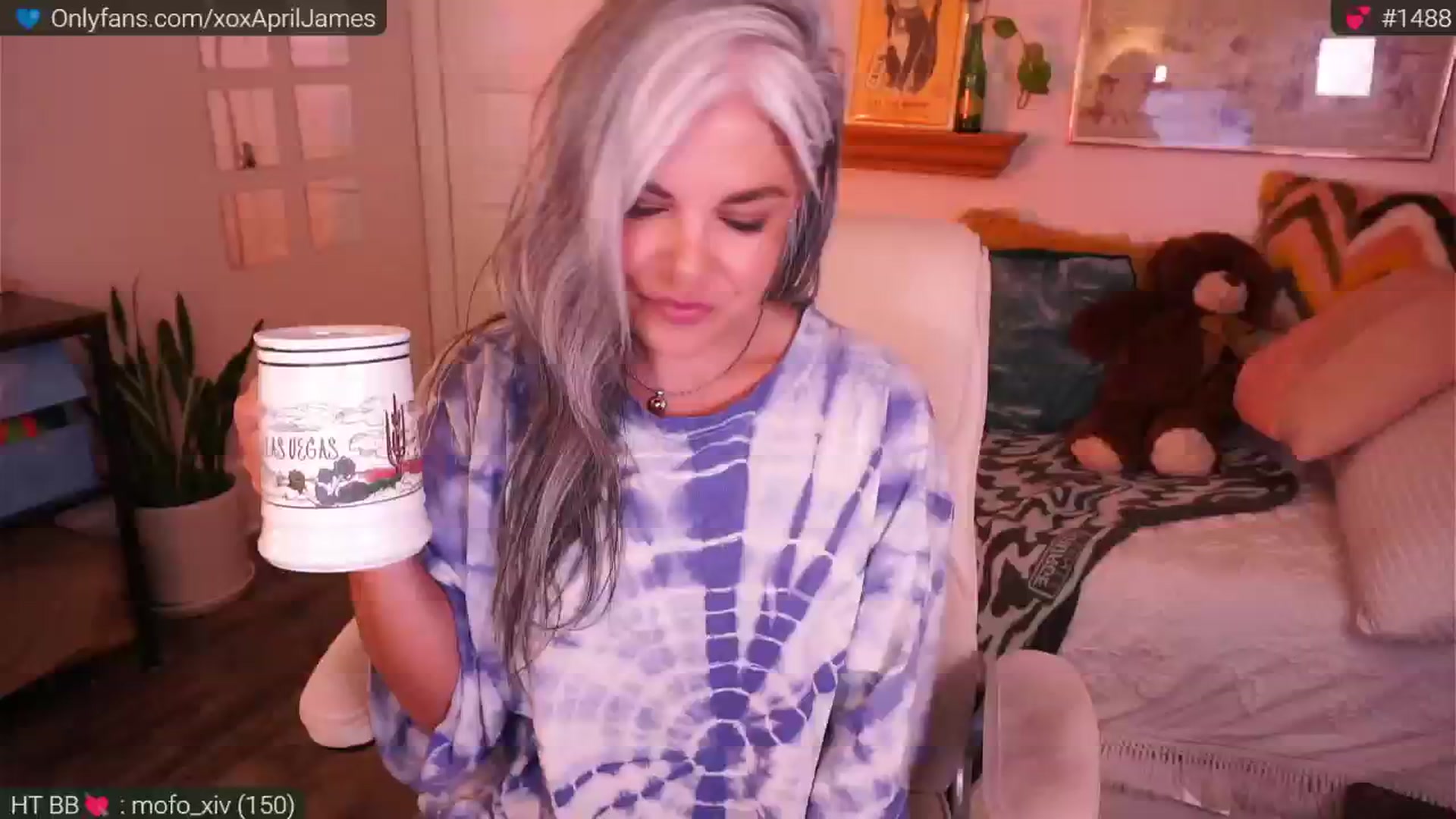 Gallery image thumbnail from AprilJames's myfreecams stream on, 03/06/2025, 01:31 image 12 of 20