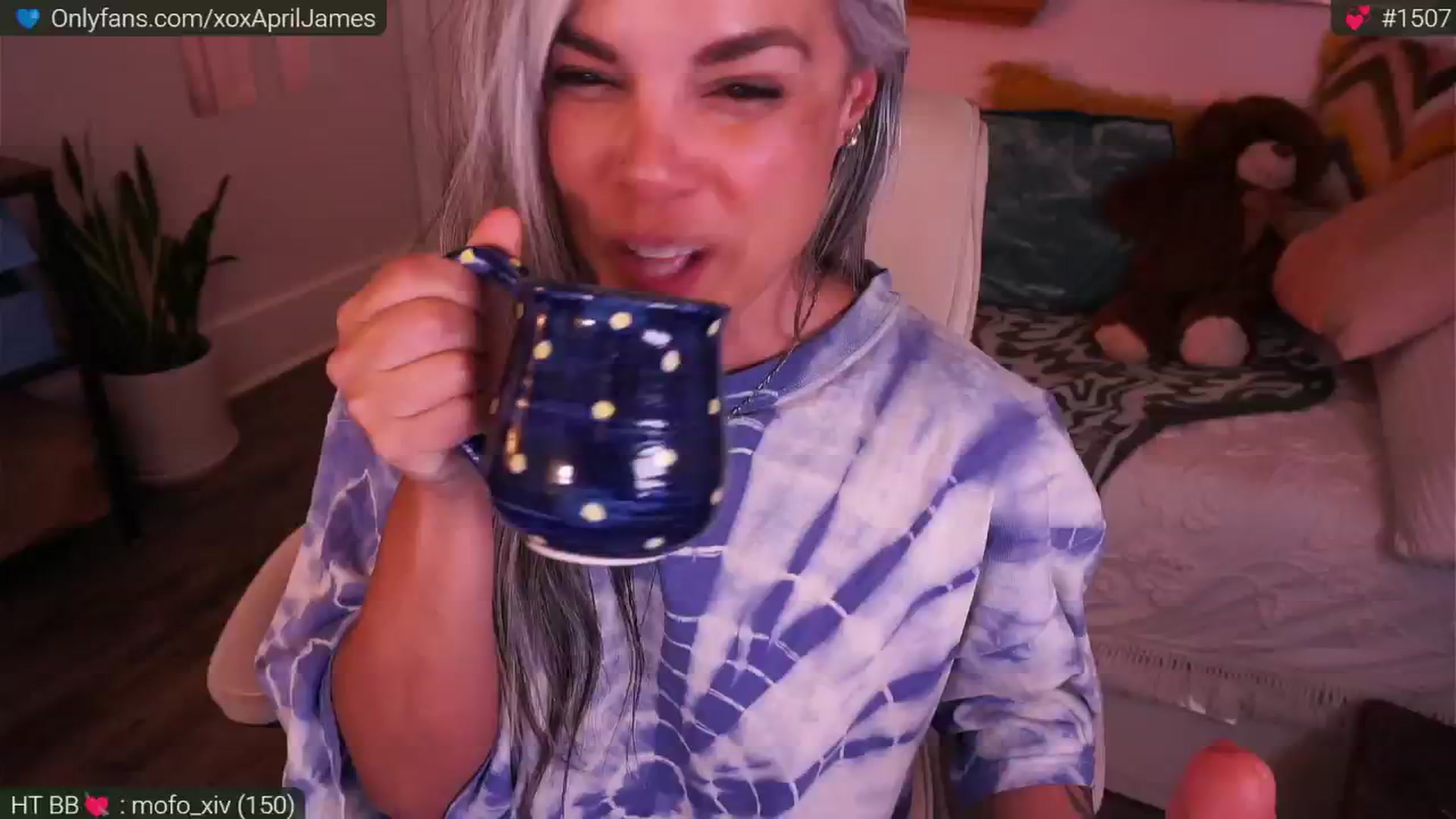 Gallery image thumbnail from AprilJames's myfreecams stream on, 03/06/2025, 01:31 image 7 of 20