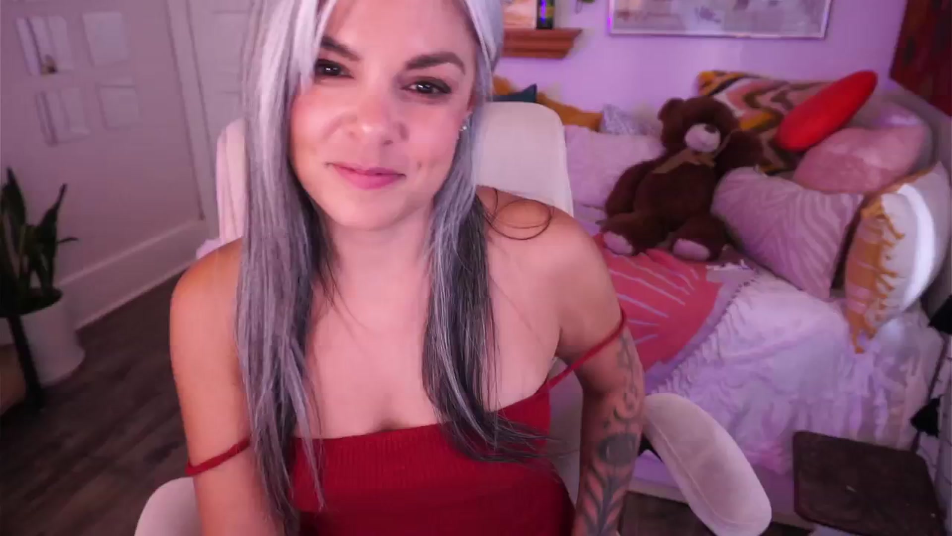 Gallery image thumbnail from AprilJames's myfreecams stream on, 03/21/2025, 23:54 image 6 of 20