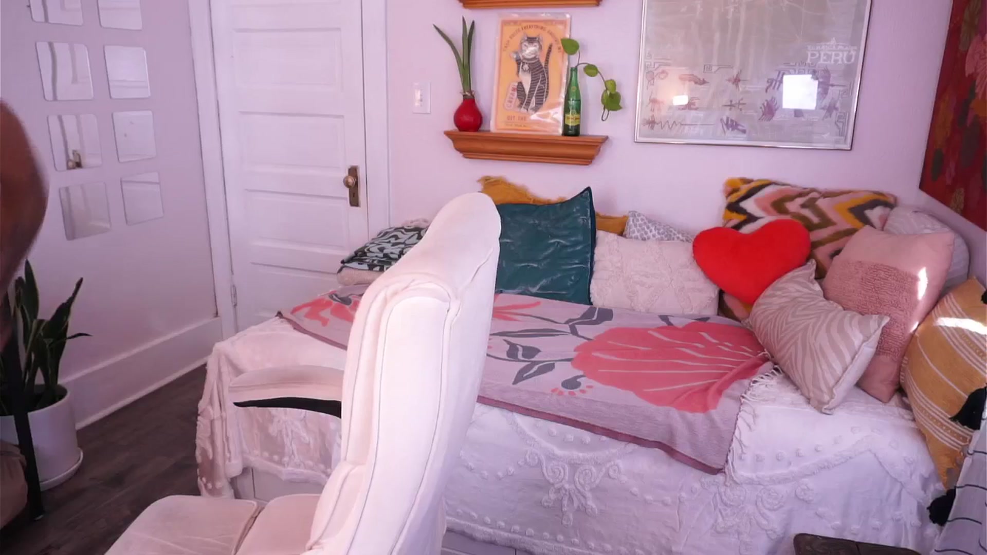 Gallery image thumbnail from AprilJames's myfreecams stream on, 04/08/2025, 23:10 image 3 of 20