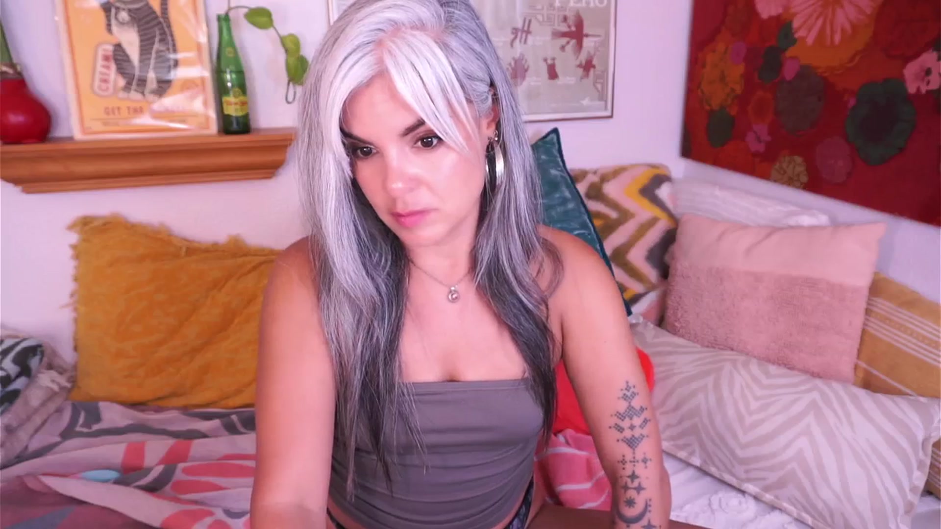 Gallery image thumbnail from AprilJames's myfreecams stream on, 04/09/2025, 24:08 image 19 of 20