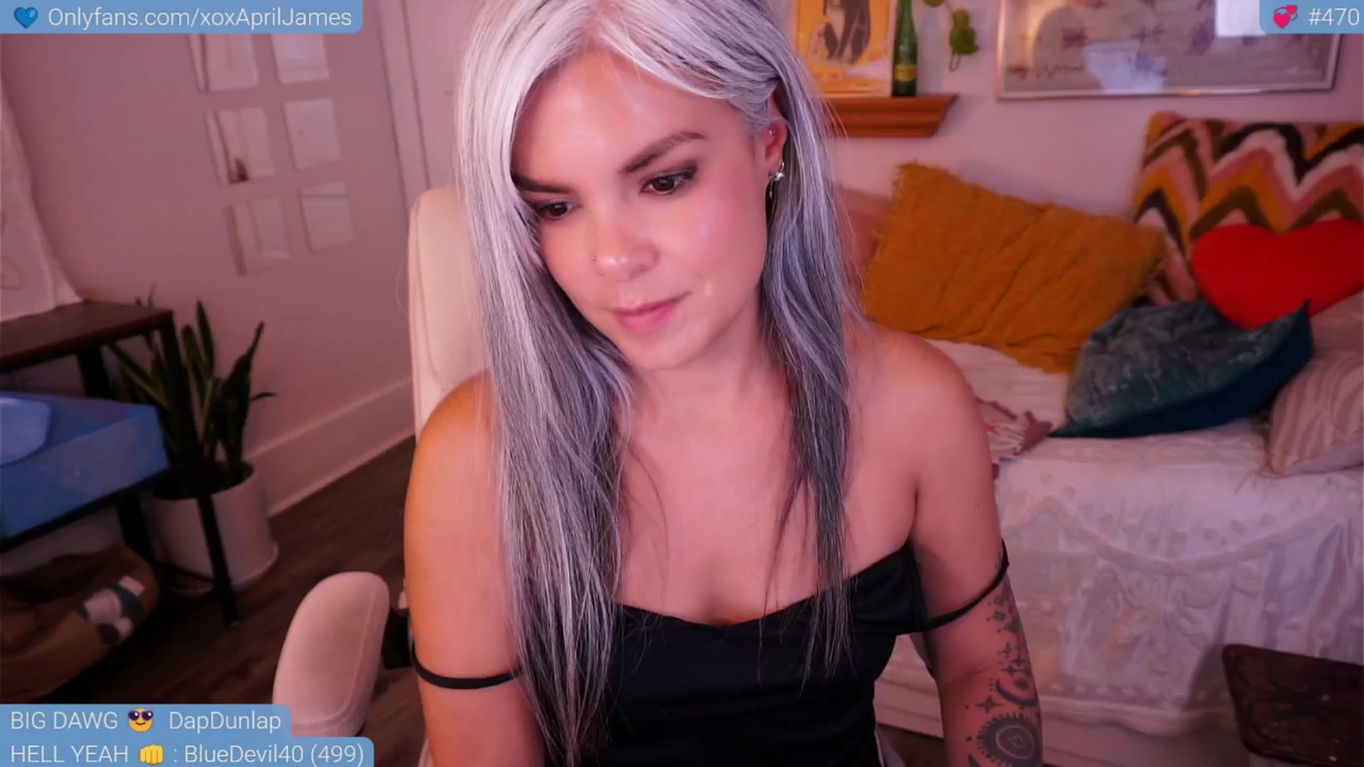 Gallery image thumbnail from AprilJames's myfreecams stream on, 04/22/2025, 02:16 image 7 of 20