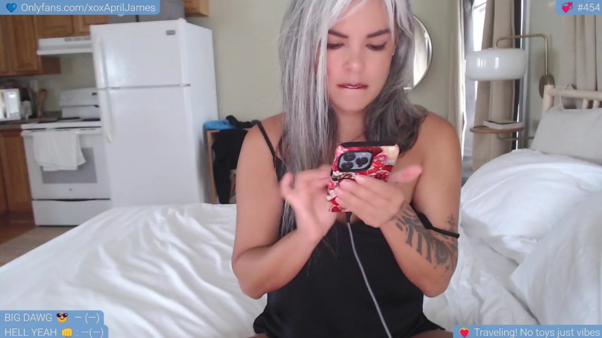 Gallery image thumbnail from AprilJames's myfreecams stream on, 04/26/2025, 16:35 image 6 of 20