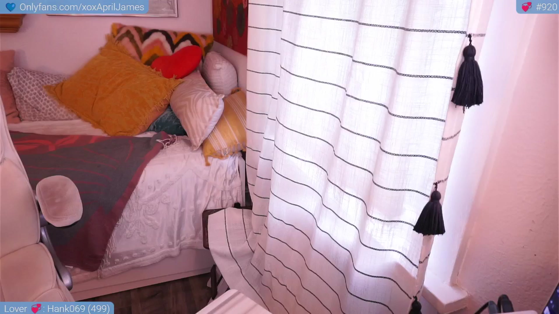Gallery image thumbnail from AprilJames's myfreecams stream on, 05/08/2025, 24:07 image 6 of 20