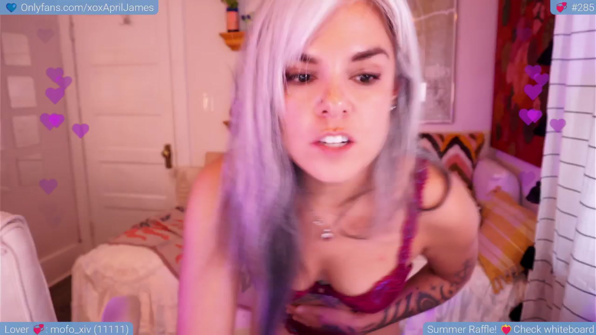 Gallery image thumbnail from AprilJames's myfreecams stream on, 05/14/2025, 22:37 image 9 of 20