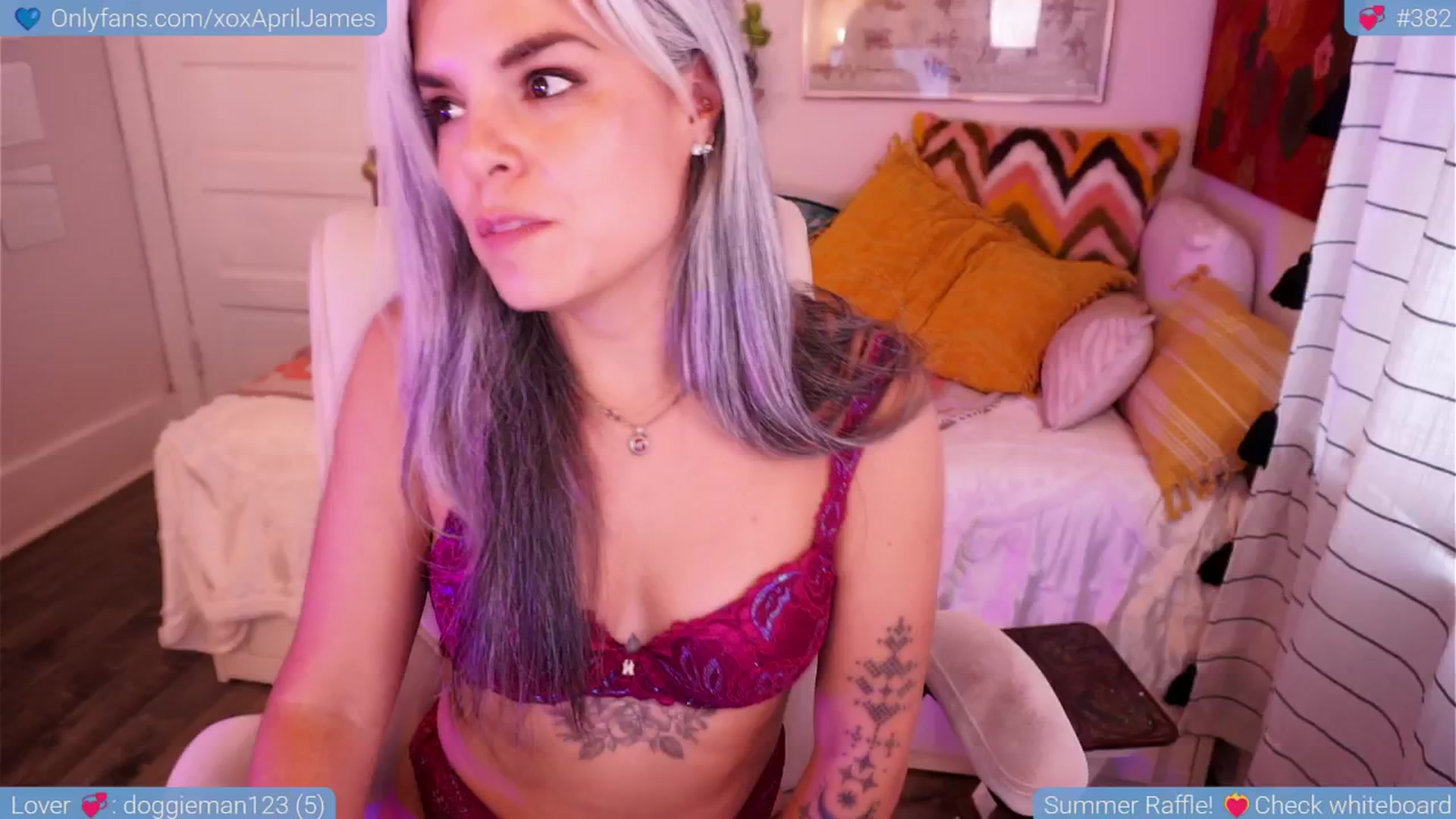 Gallery image thumbnail from AprilJames's myfreecams stream on, 05/14/2025, 22:37 image 4 of 20
