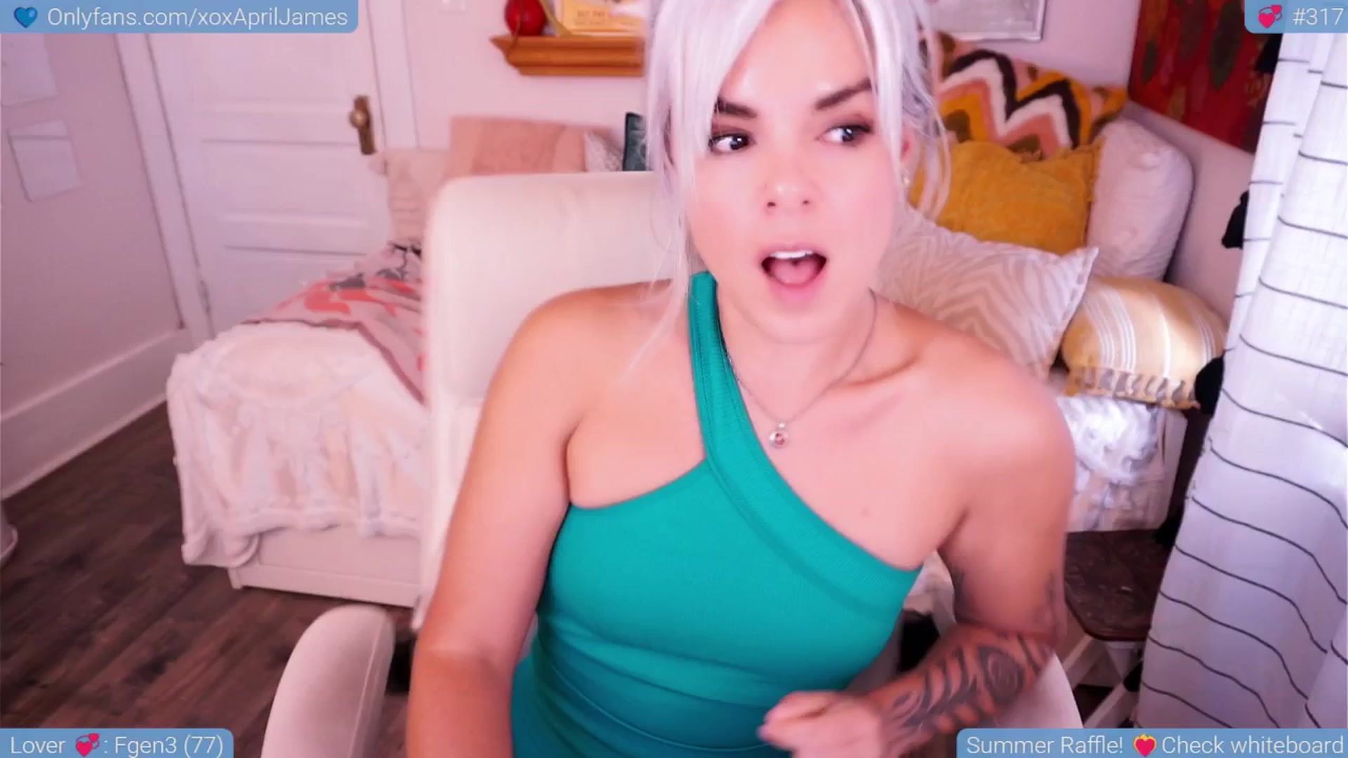 Gallery image thumbnail from AprilJames's myfreecams stream on, 05/15/2025, 21:14 image 12 of 20