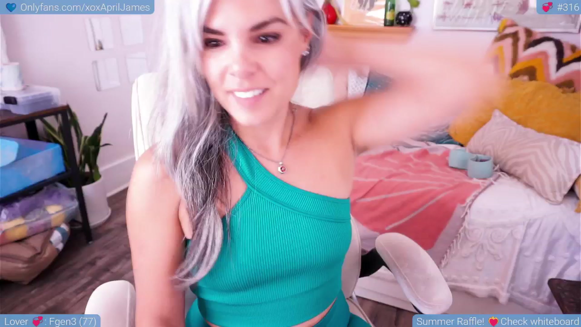 Gallery image thumbnail from AprilJames's myfreecams stream on, 05/15/2025, 22:33 image 10 of 20