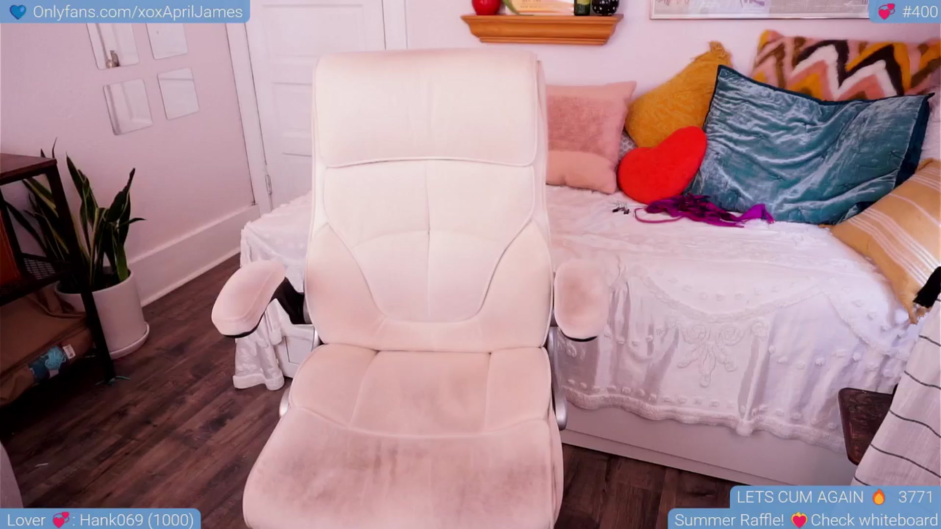 Gallery image thumbnail from AprilJames's myfreecams stream on, 05/27/2025, 24:00 image 18 of 20