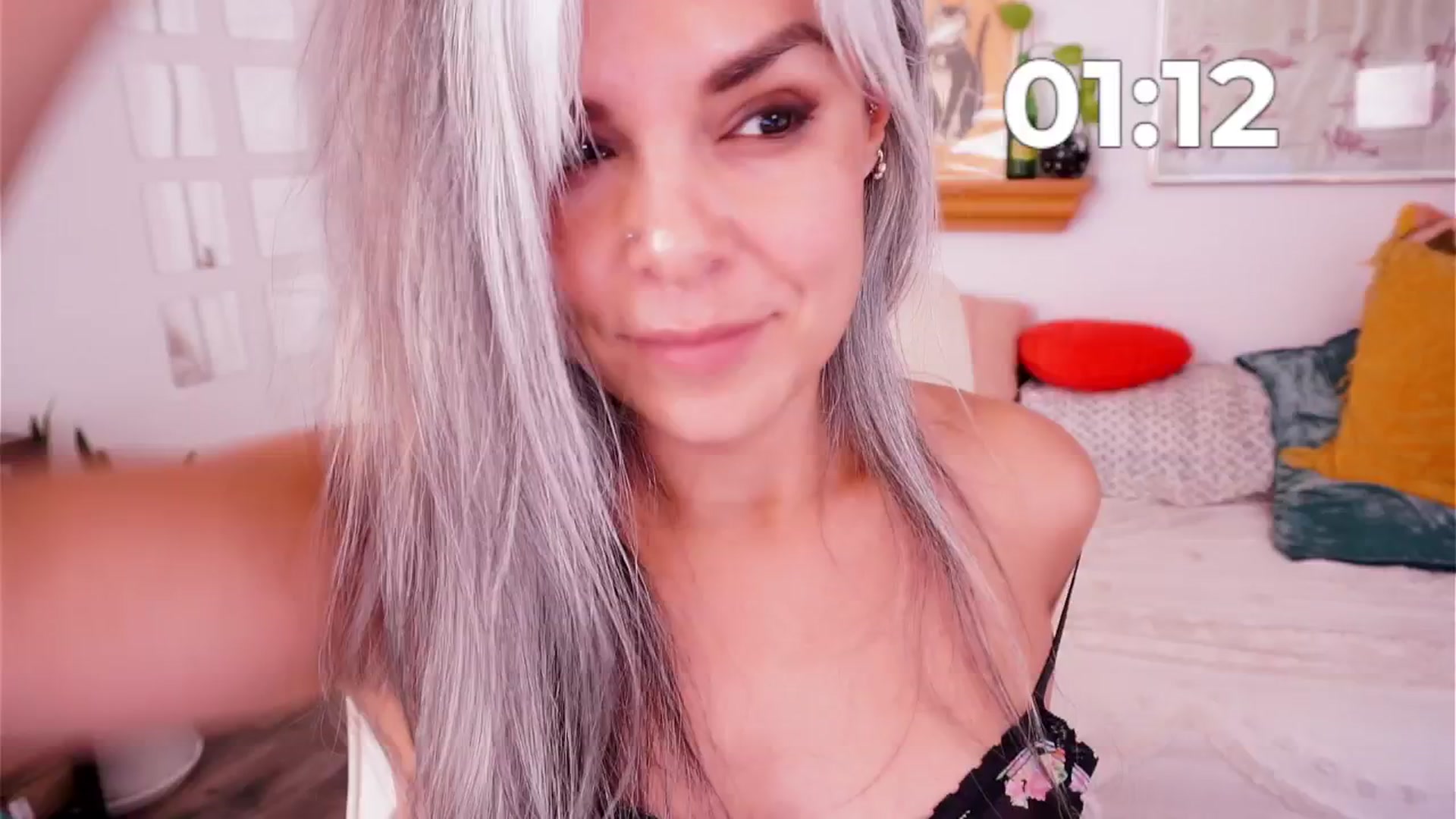 Gallery image thumbnail from AprilJames's myfreecams stream on, 05/28/2025, 24:01 image 4 of 20