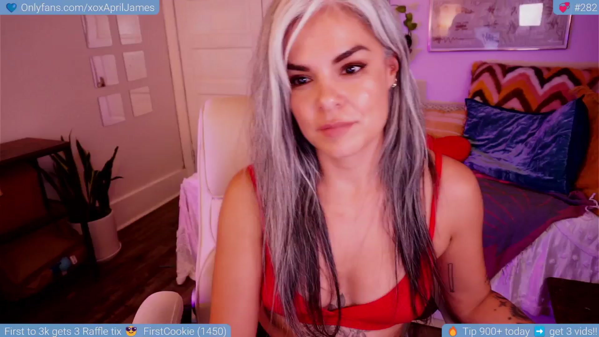 Gallery image thumbnail from AprilJames's myfreecams stream on, 05/31/2025, 01:07 image 8 of 20