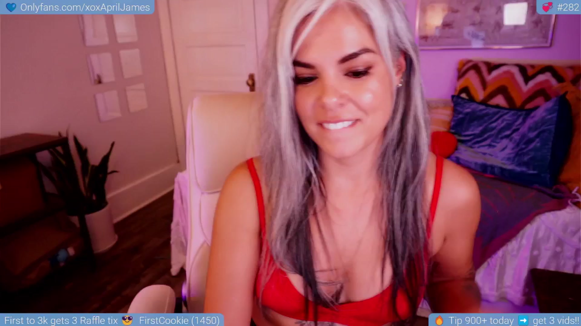 Gallery image thumbnail from AprilJames's myfreecams stream on, 05/31/2025, 01:07 image 6 of 20
