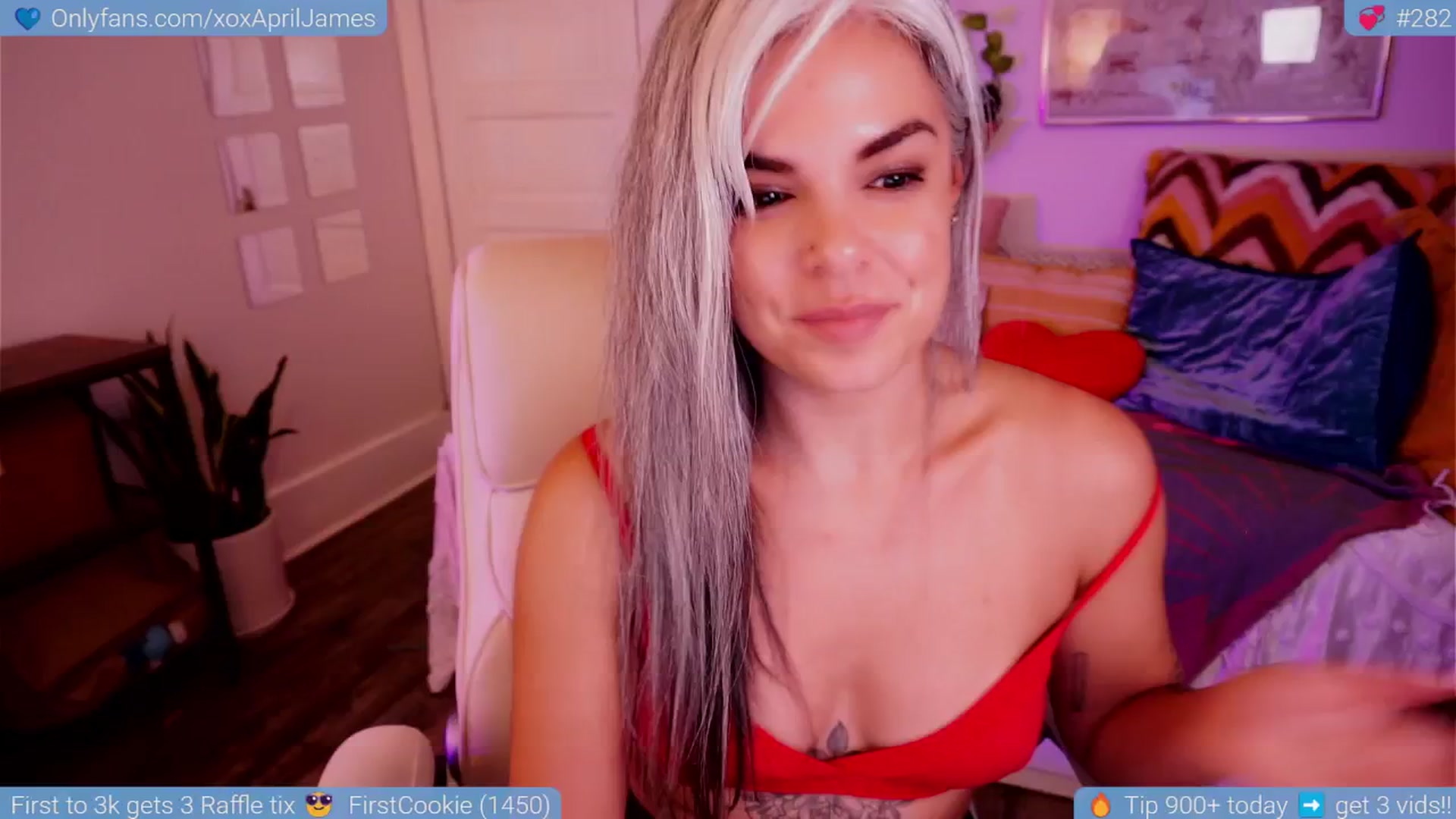 Gallery image thumbnail from AprilJames's myfreecams stream on, 05/31/2025, 01:07 image 15 of 20