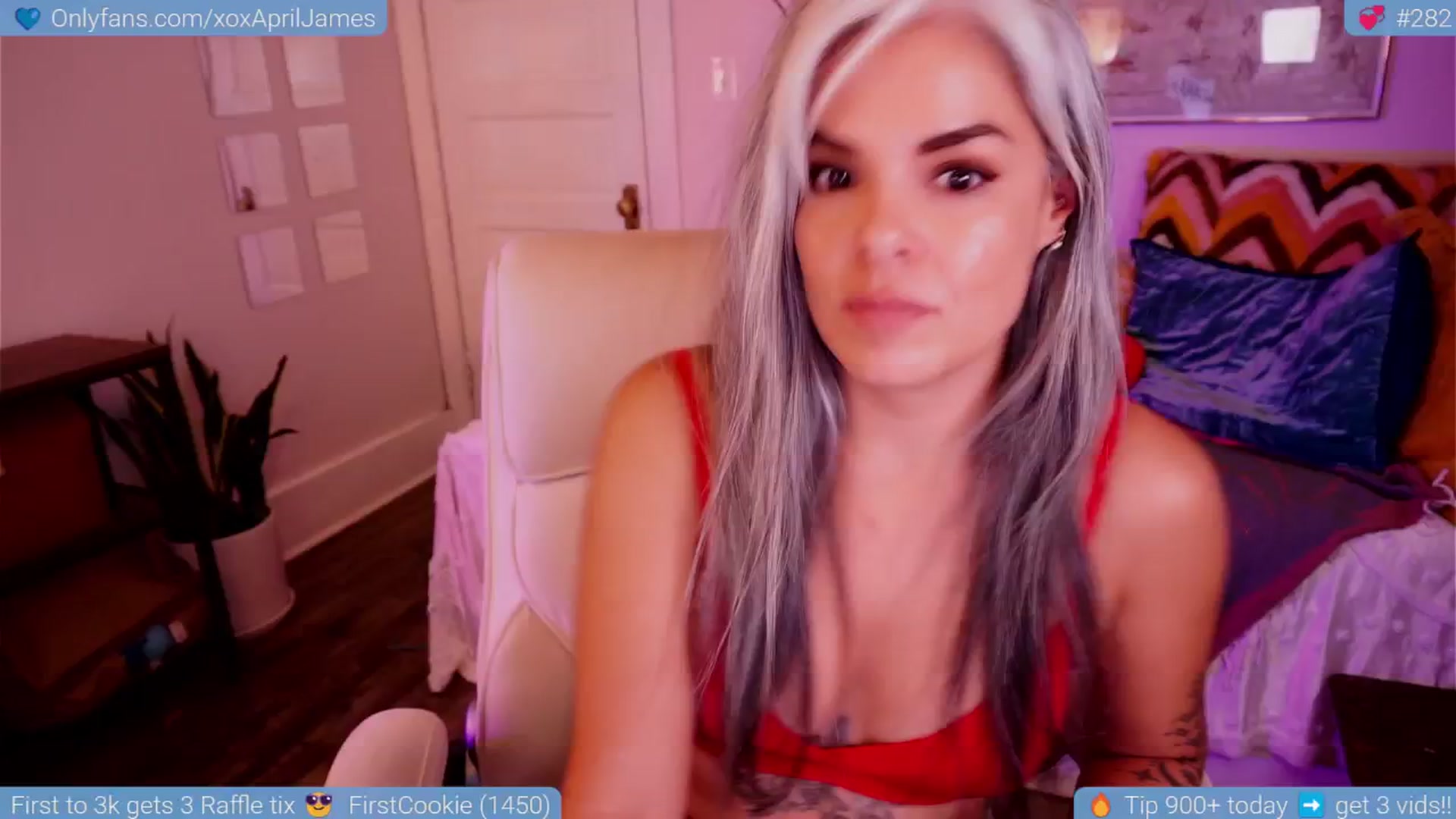 Gallery image thumbnail from AprilJames's myfreecams stream on, 05/31/2025, 01:07 image 10 of 20