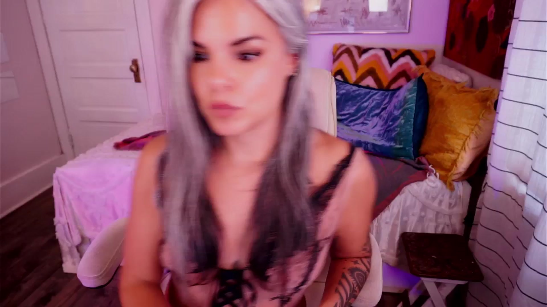 Gallery image thumbnail from AprilJames's myfreecams stream on, 06/01/2025, 01:19 image 14 of 20