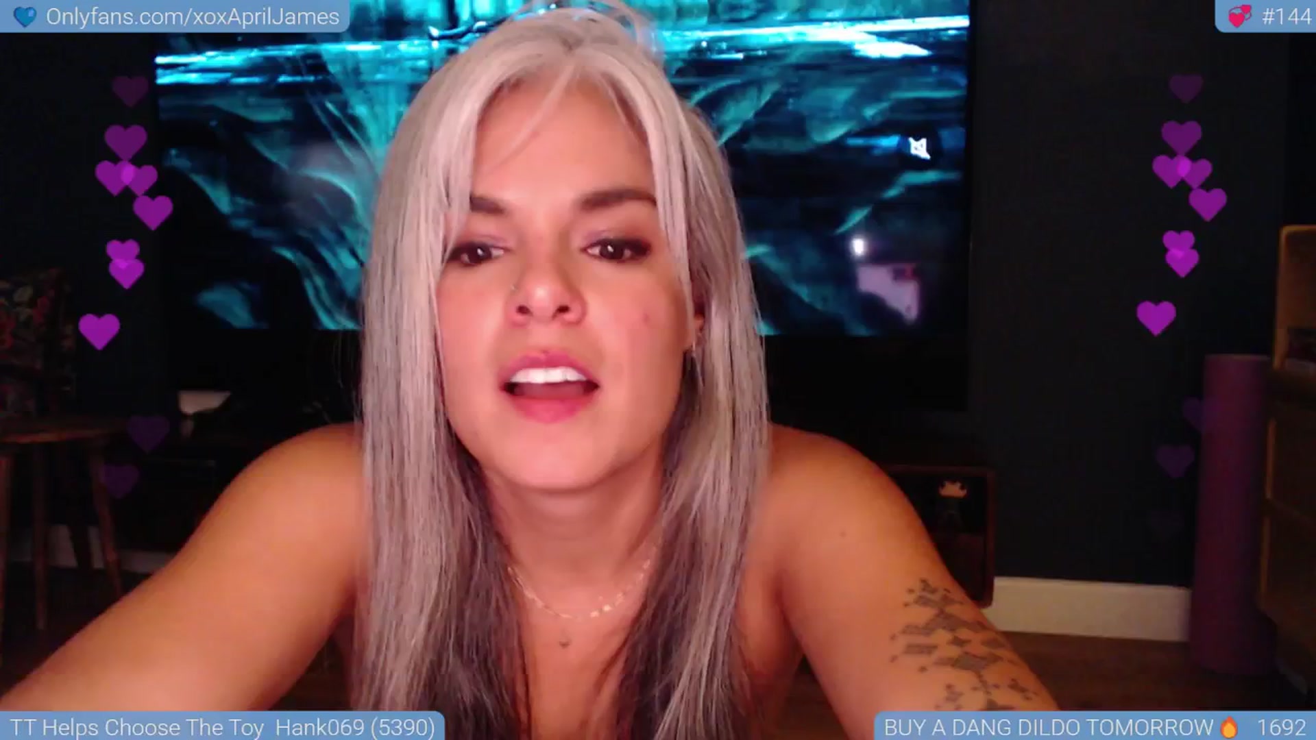 Gallery image thumbnail from AprilJames's myfreecams stream on, 06/05/2025, 23:09 image 15 of 20