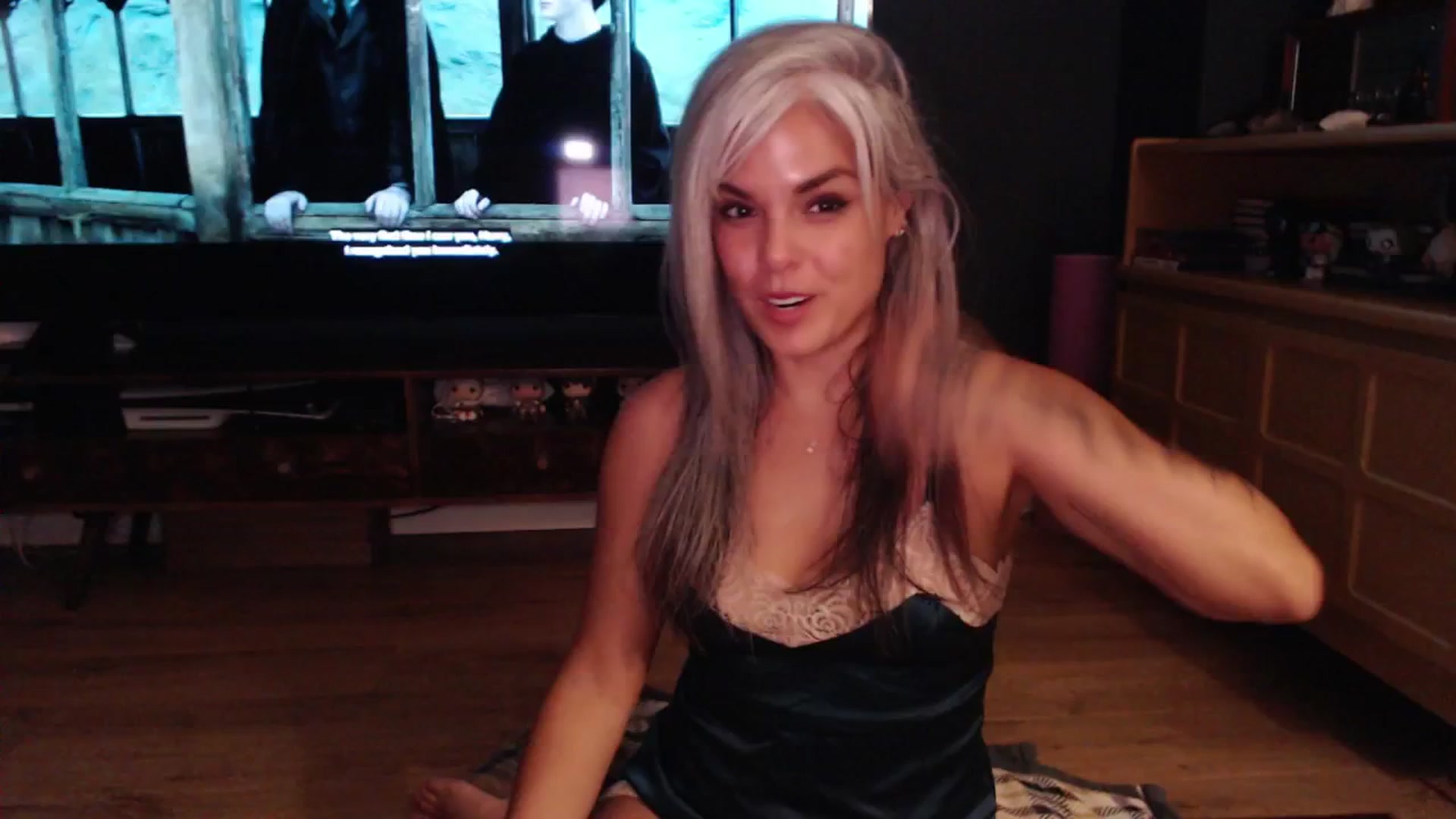 Gallery image thumbnail from AprilJames's myfreecams stream on, 06/06/2025, 21:31 image 7 of 20