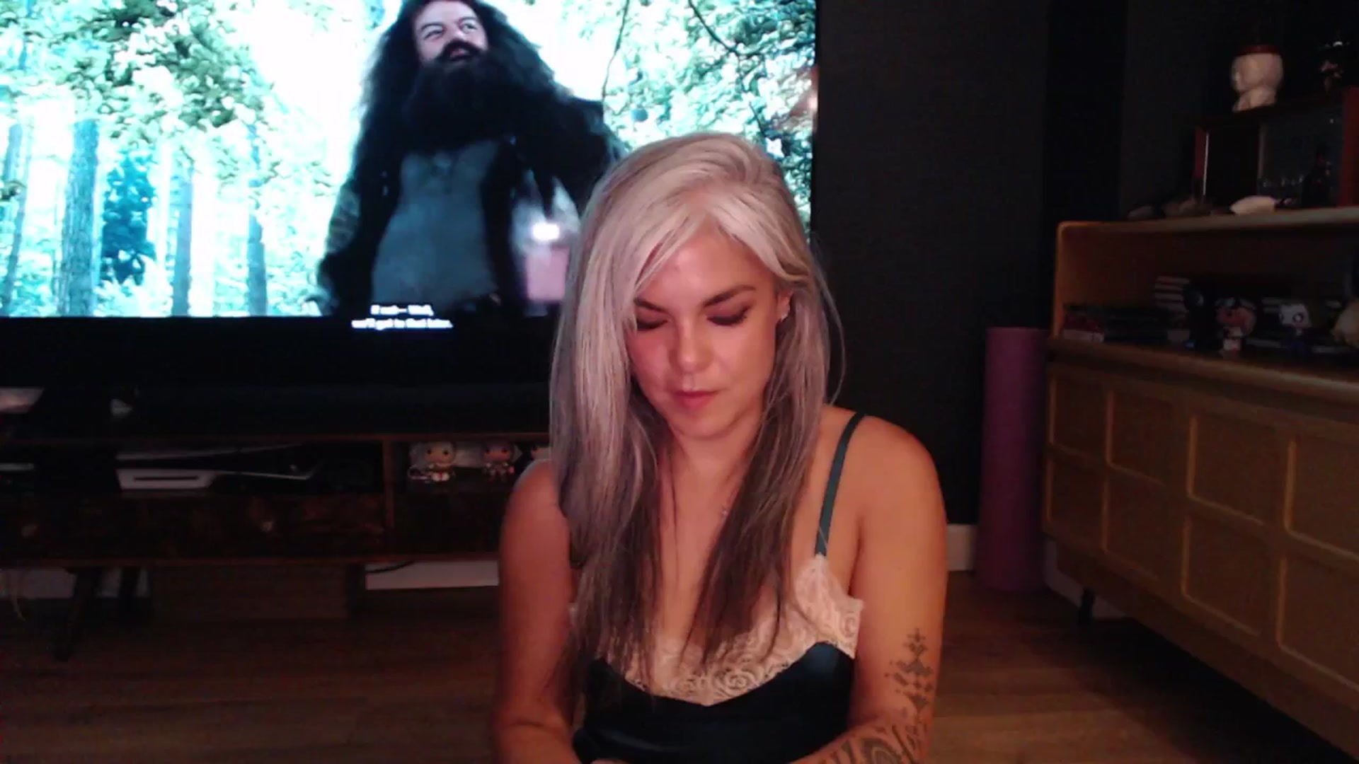 Gallery image thumbnail from AprilJames's myfreecams stream on, 06/06/2025, 21:31 image 2 of 20