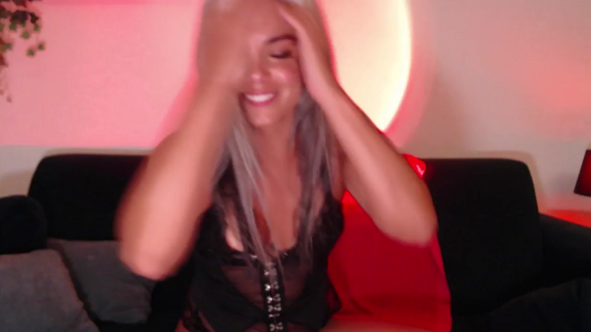 Gallery image thumbnail from AprilJames's myfreecams stream on, 06/19/2025, 23:06 image 12 of 20