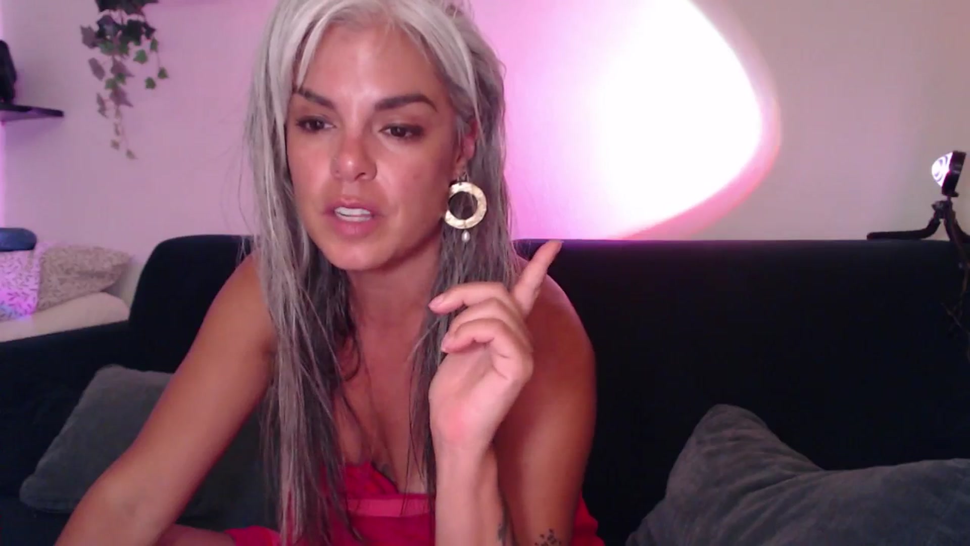 Gallery image thumbnail from AprilJames's myfreecams stream on, 06/20/2025, 22:22 image 13 of 20