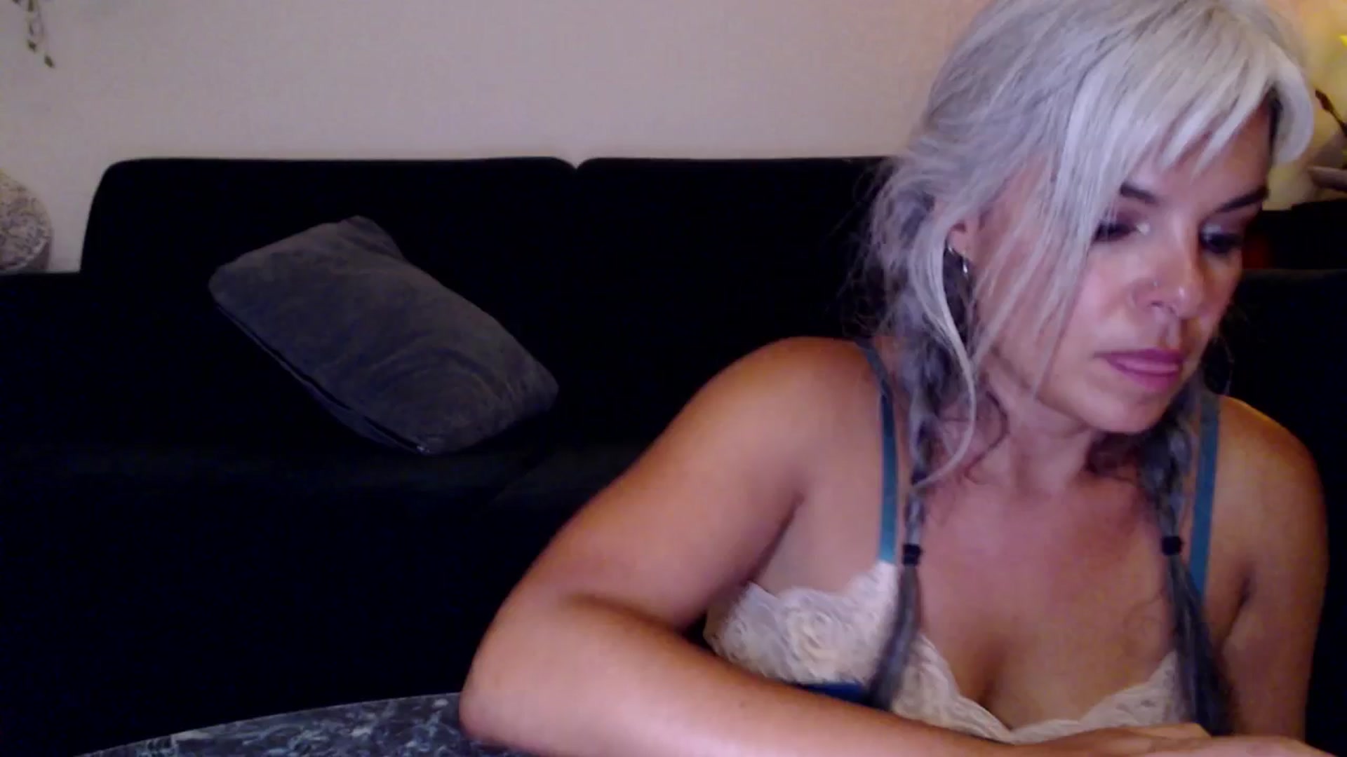 Gallery image thumbnail from AprilJames's myfreecams stream on, 06/24/2025, 21:35 image 6 of 20