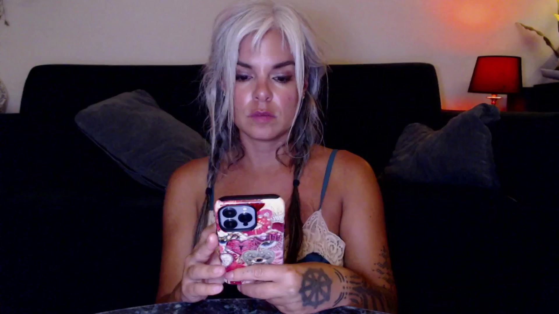 Gallery image thumbnail from AprilJames's myfreecams stream on, 06/24/2025, 21:35 image 1 of 20