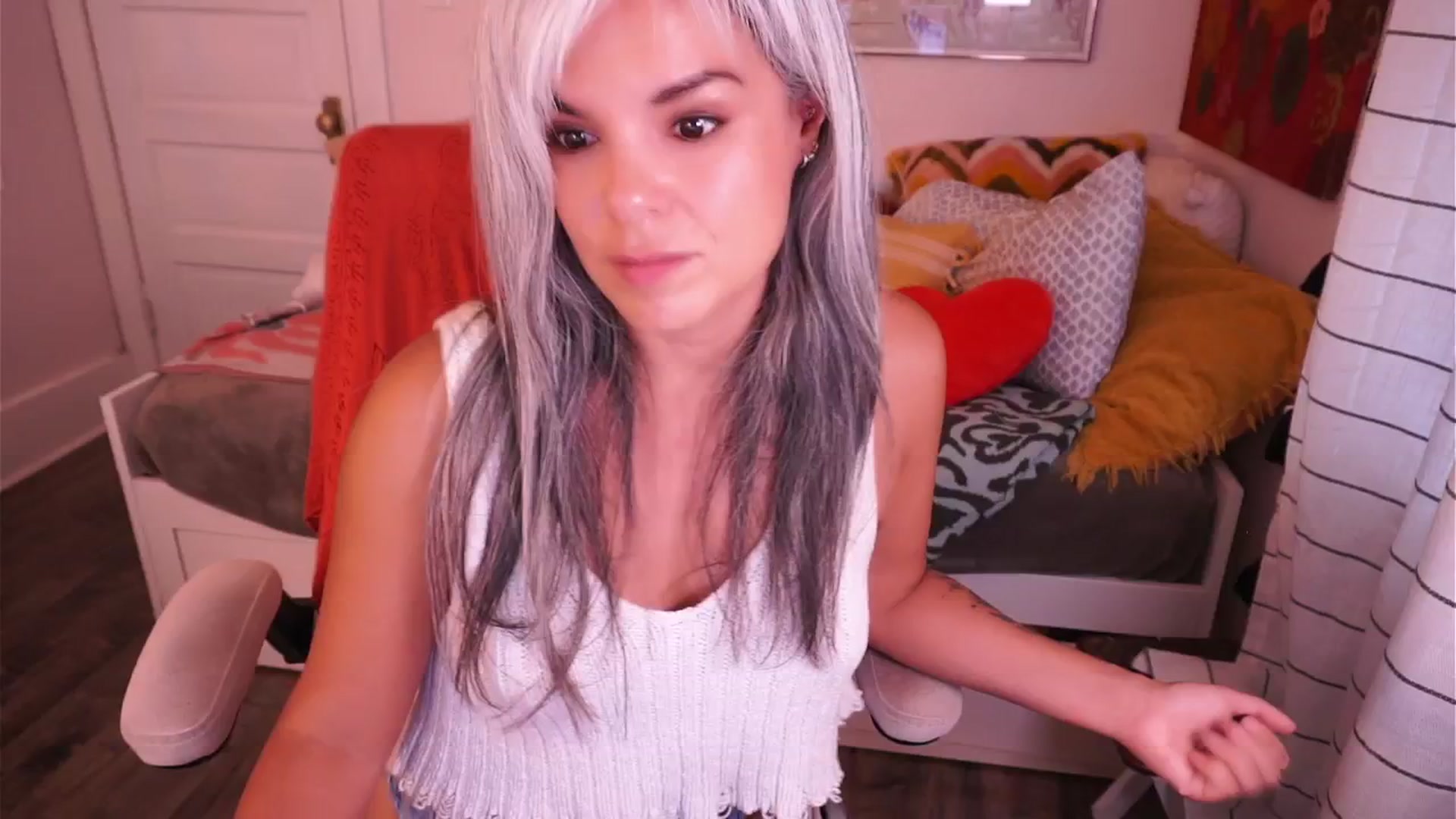 Gallery image thumbnail from AprilJames's myfreecams stream on, 07/24/2025, 01:01 image 11 of 20
