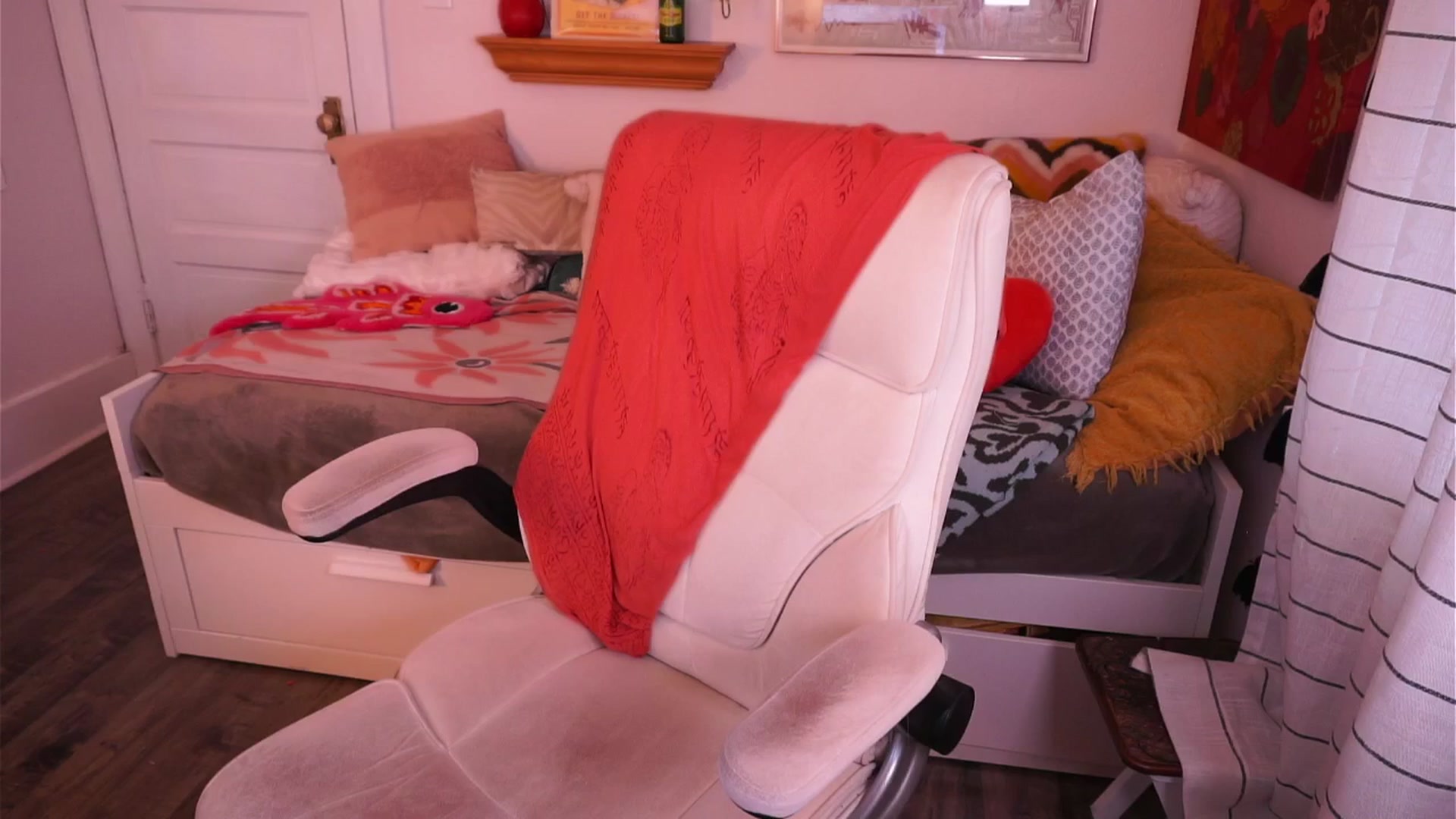 Gallery image thumbnail from AprilJames's myfreecams stream on, 07/24/2025, 01:01 image 7 of 20